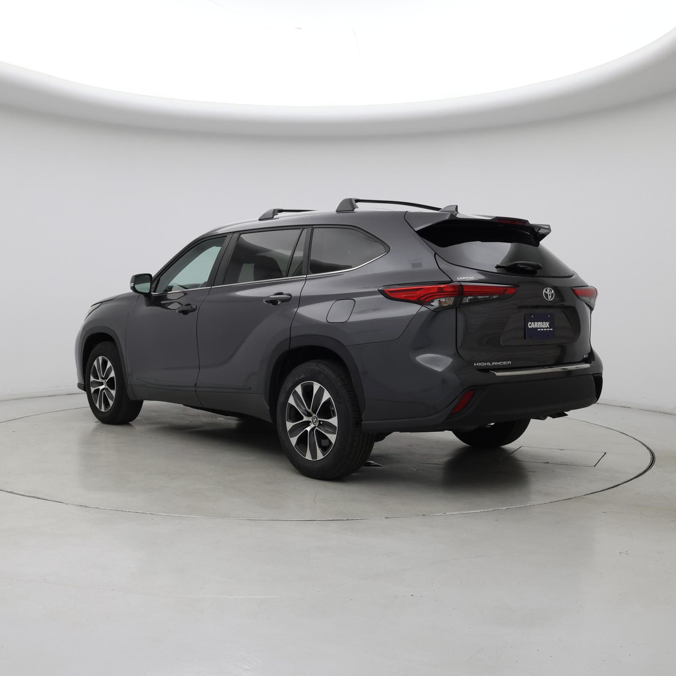 Thumbnail: 2023 Toyota Highlander - 2