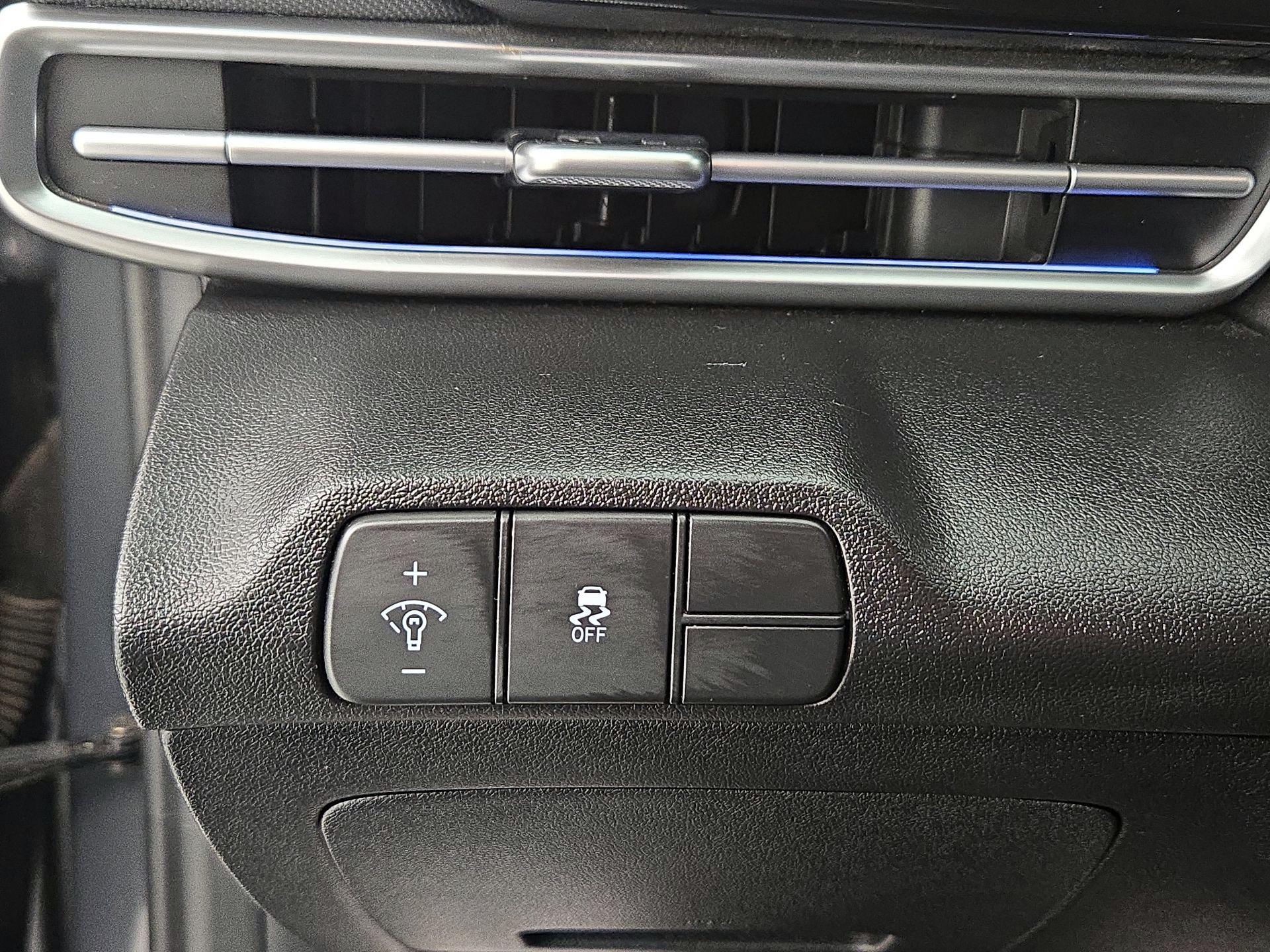 Thumbnail: 2024 Hyundai Elantra - 13