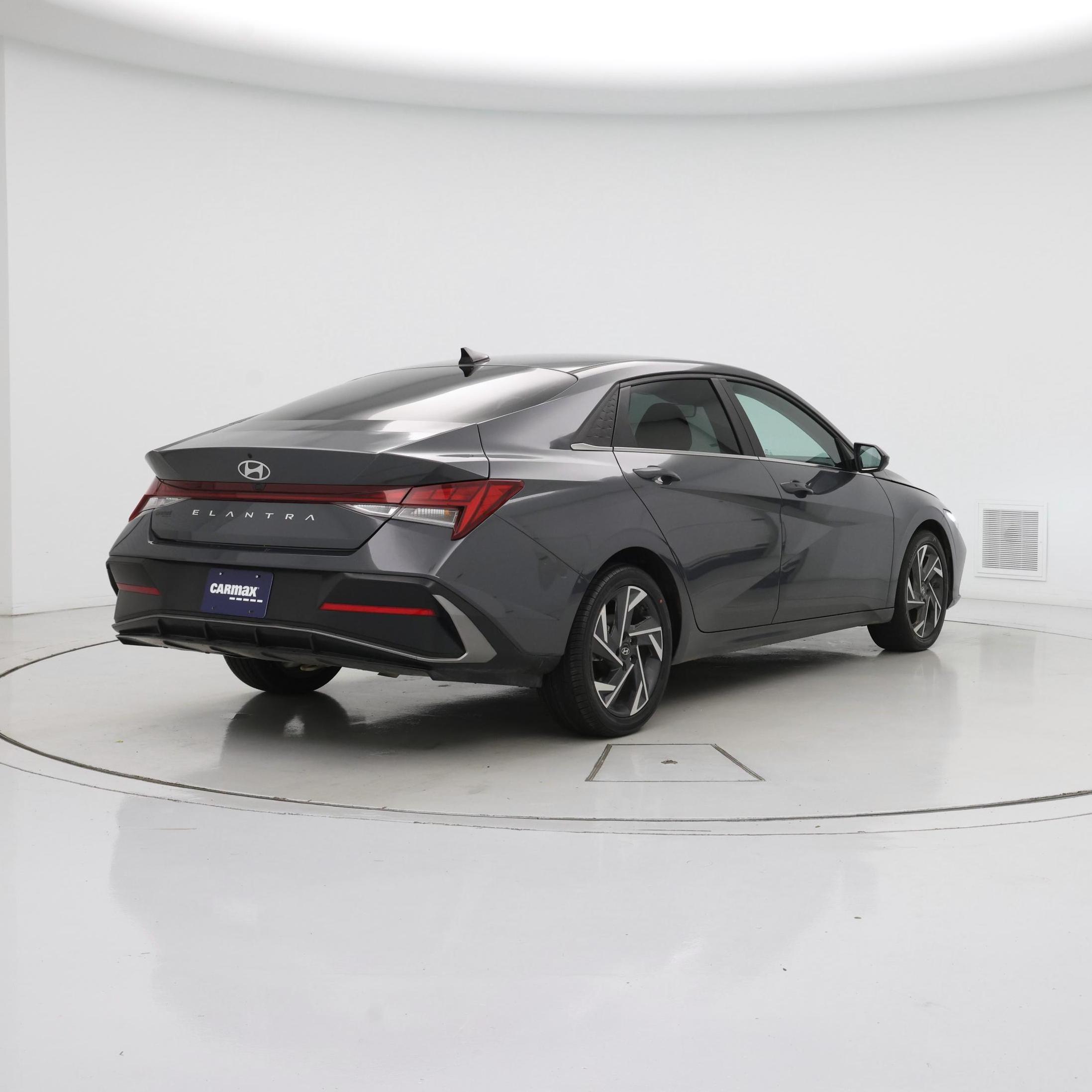 Thumbnail: 2024 Hyundai Elantra - 8