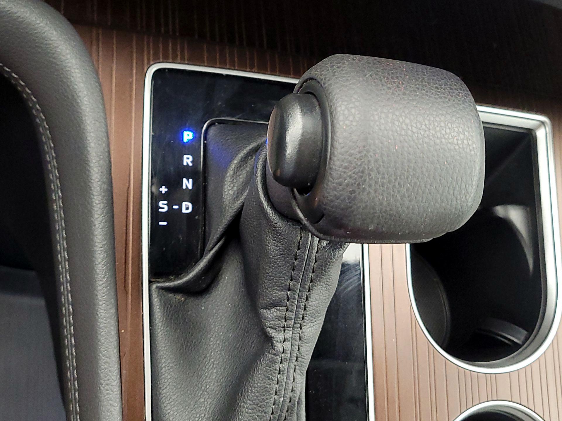 Thumbnail: 2023 Toyota Sienna - 18