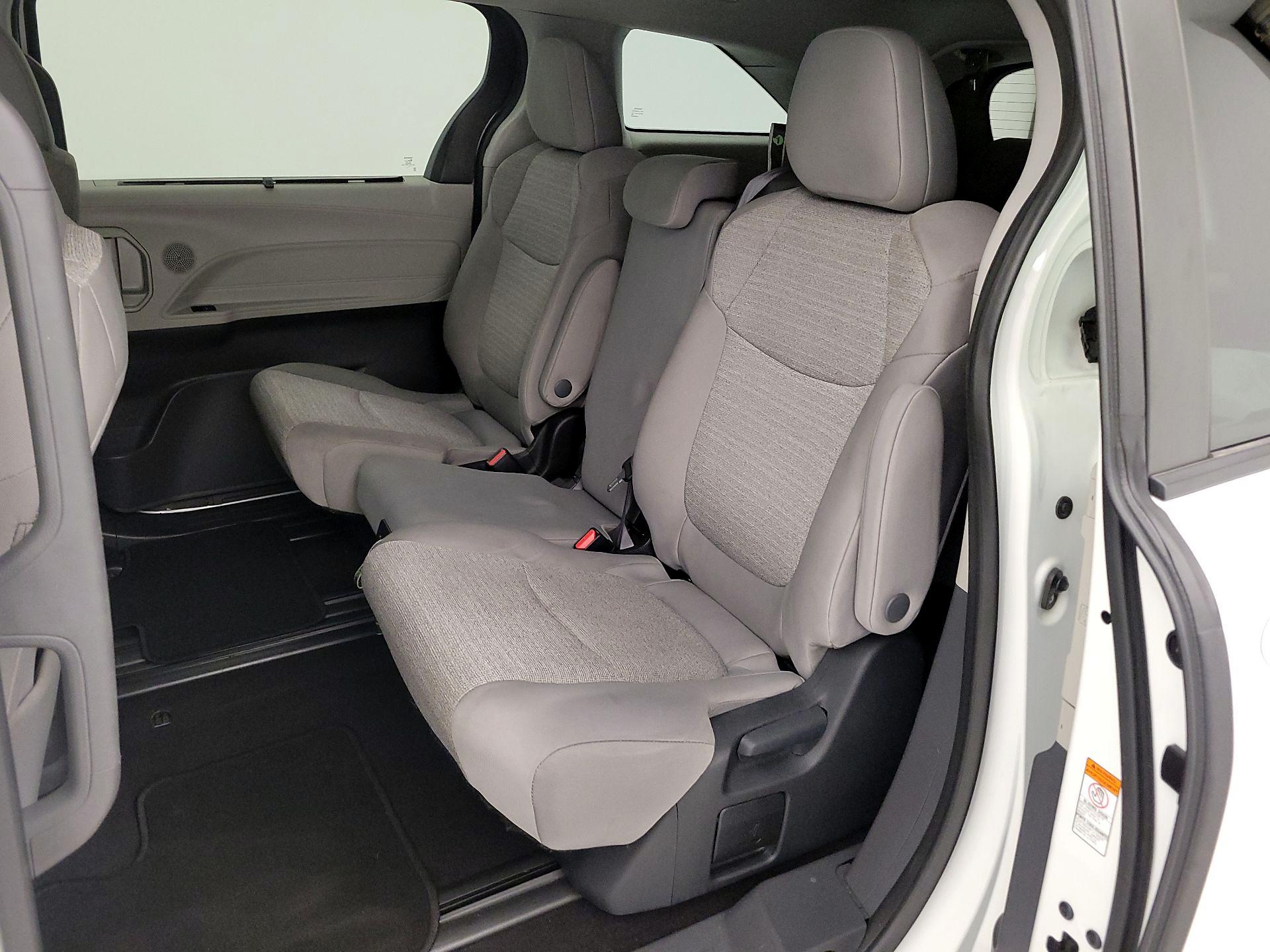 Thumbnail: 2023 Toyota Sienna - 20