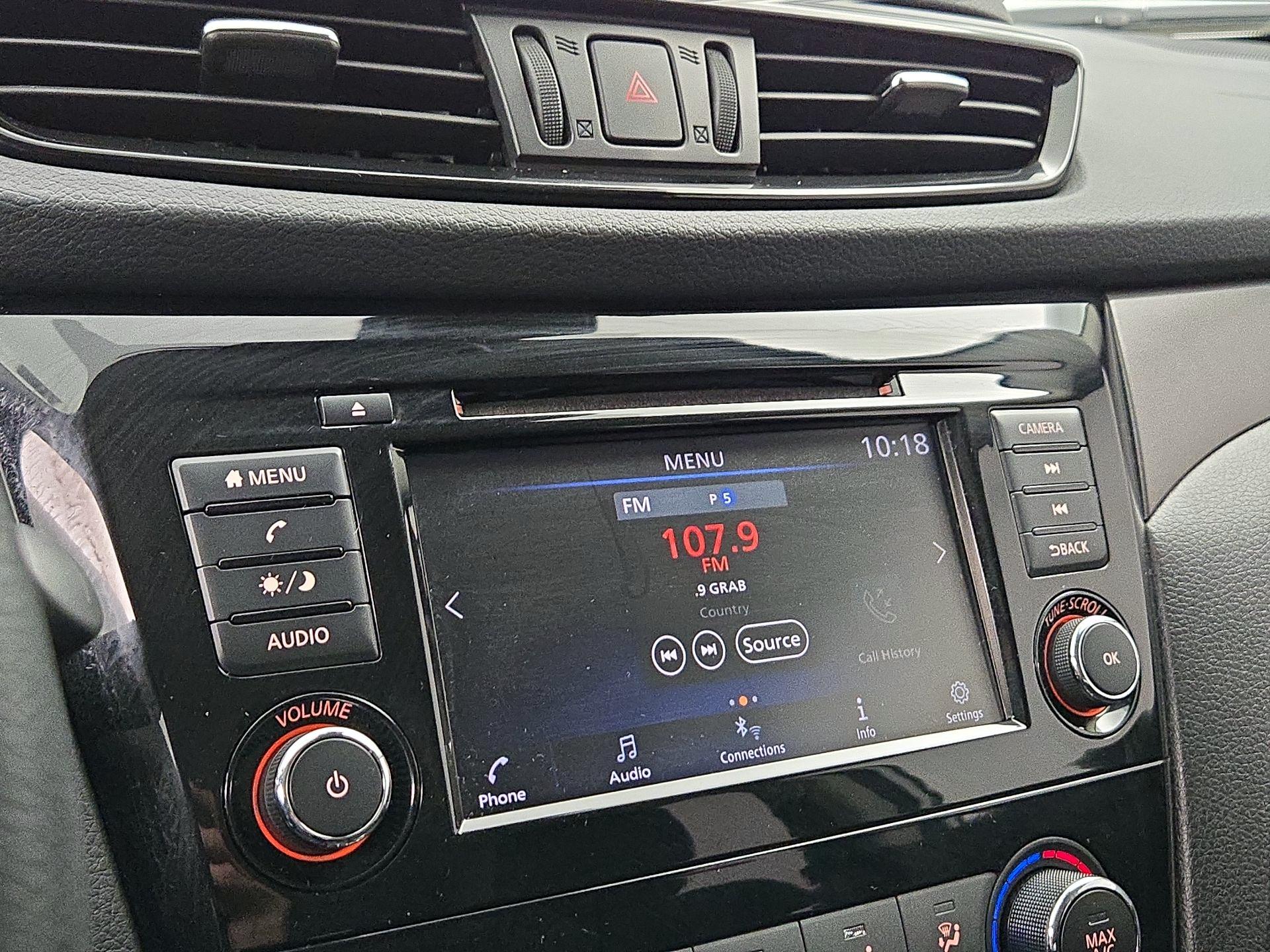 Thumbnail: 2020 Nissan Rogue Sport - 15