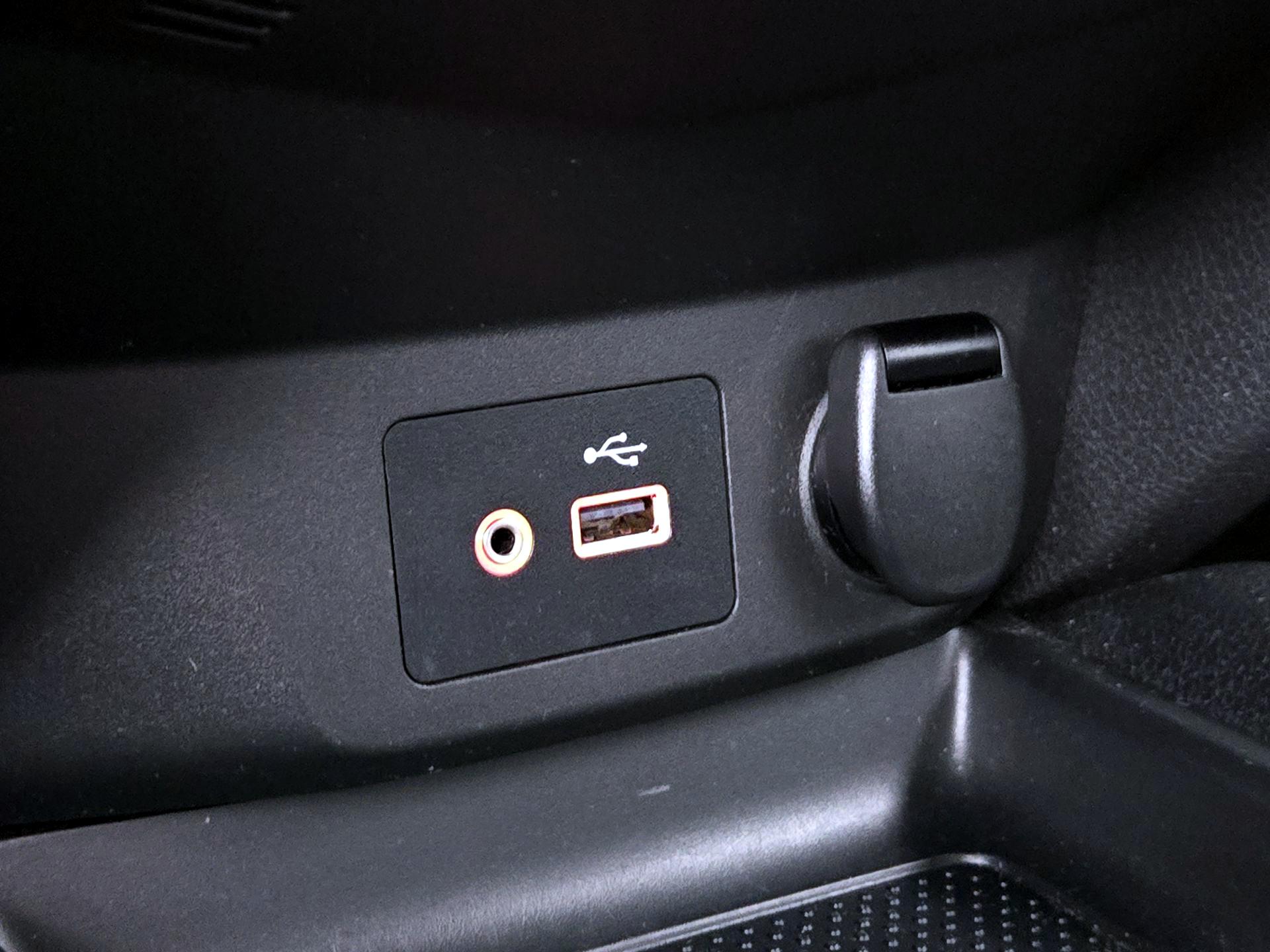 Thumbnail: 2020 Nissan Rogue Sport - 18