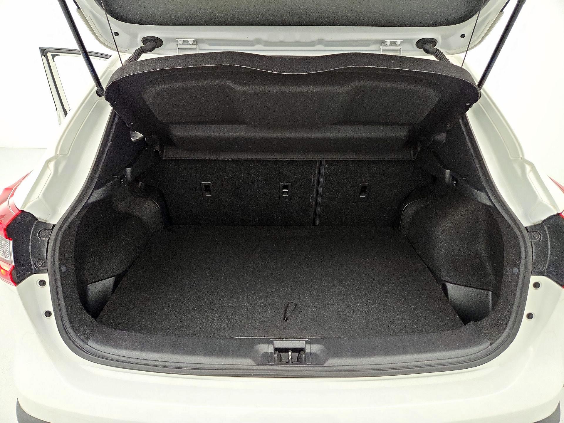 Thumbnail: 2020 Nissan Rogue Sport - 20