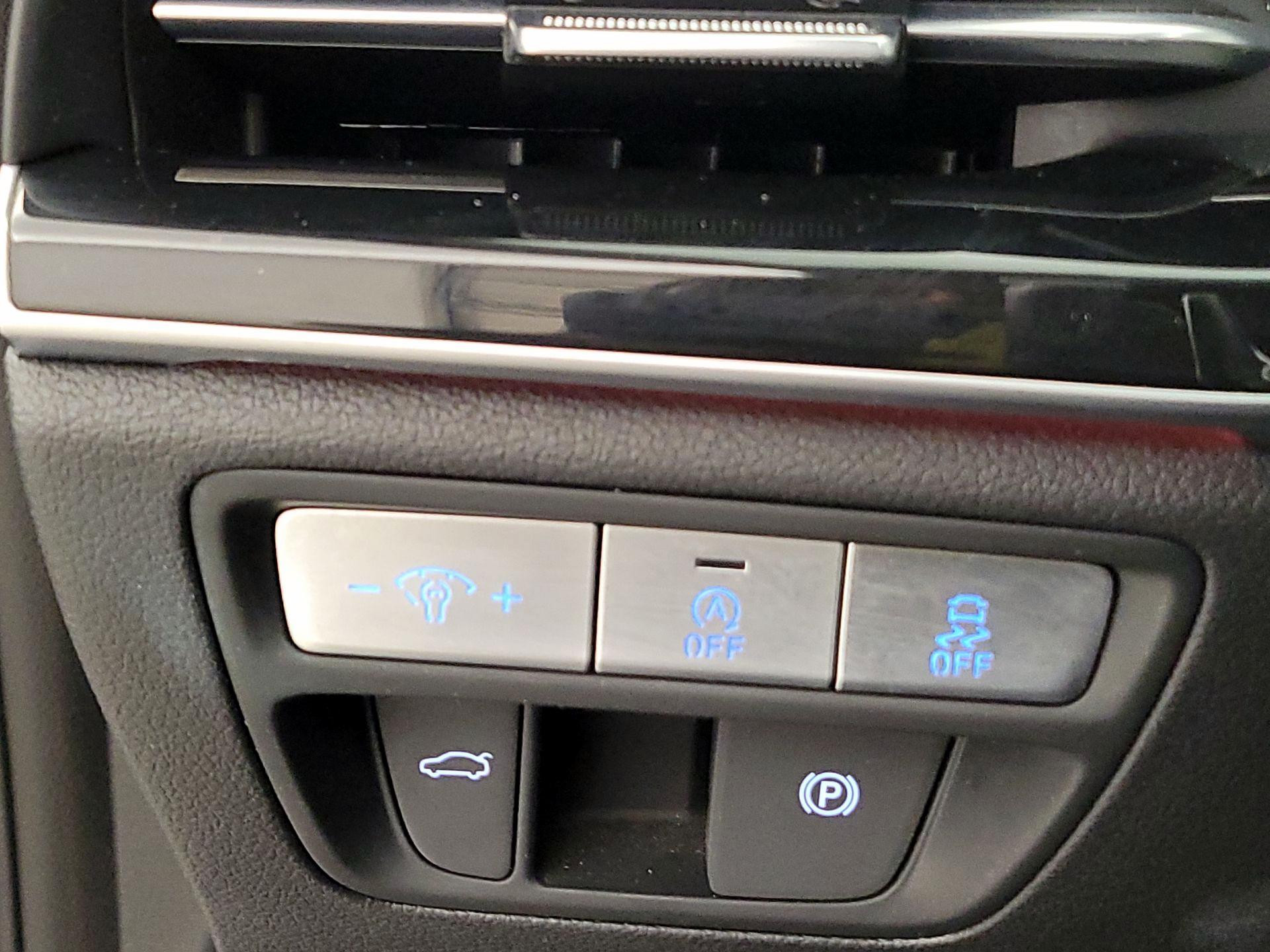 Thumbnail: 2024 Genesis G80 - 13