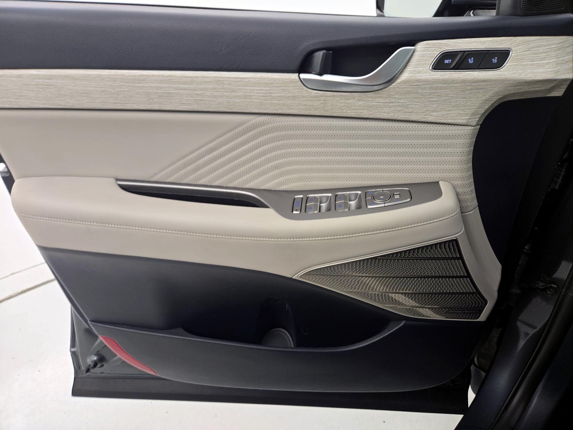 Thumbnail: 2023 Hyundai Palisade - 12