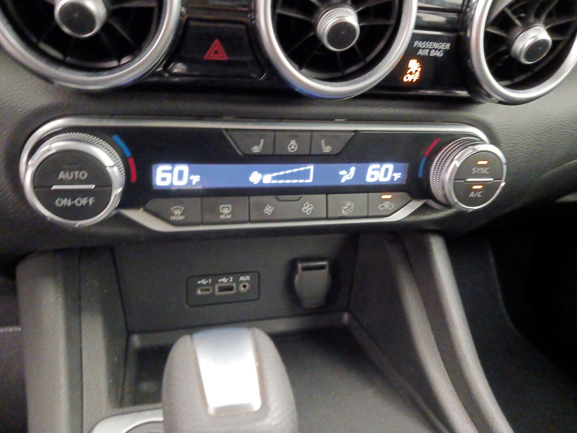 Thumbnail: 2023 Nissan Sentra - 16