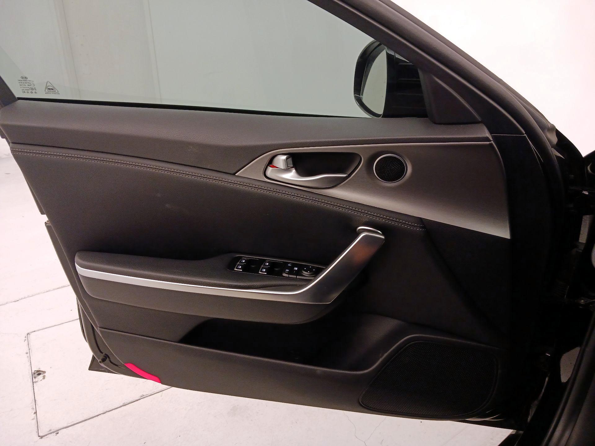 Thumbnail: 2021 Kia Stinger - 12