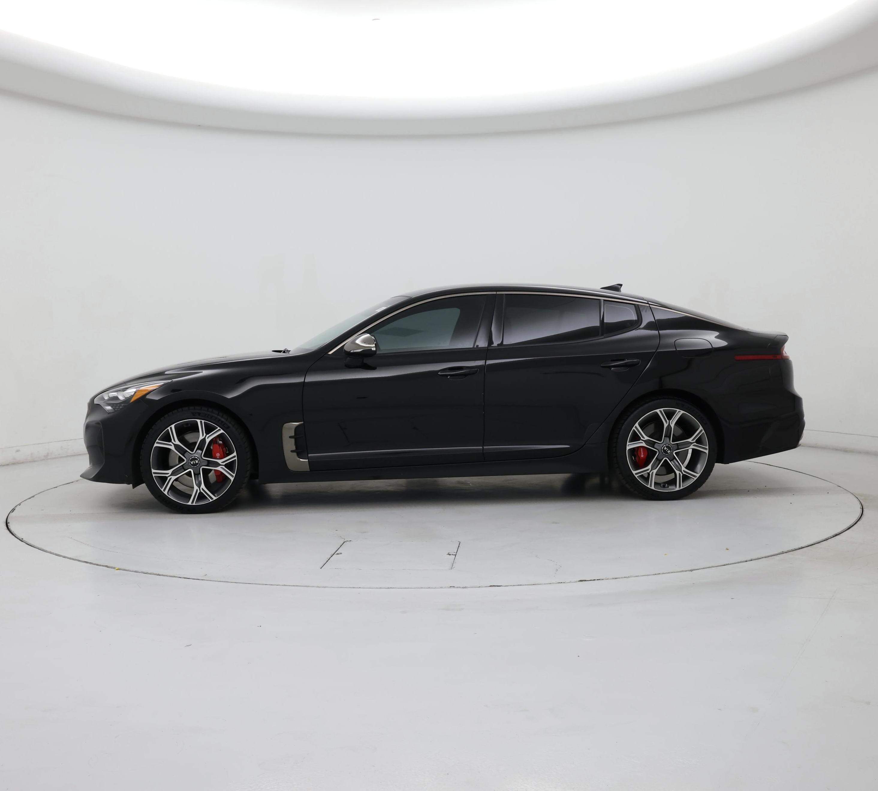 Thumbnail: 2021 Kia Stinger - 3