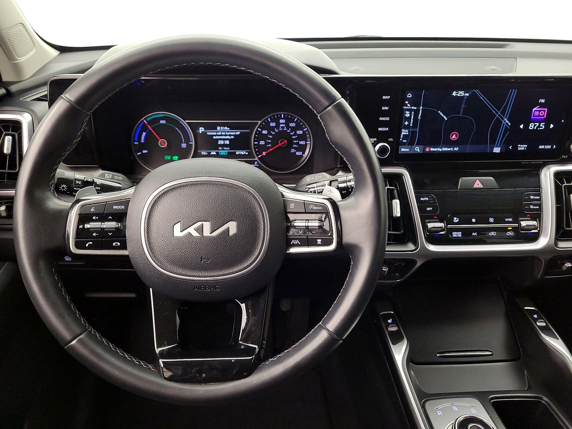 Thumbnail: 2023 Kia Sorento - 10