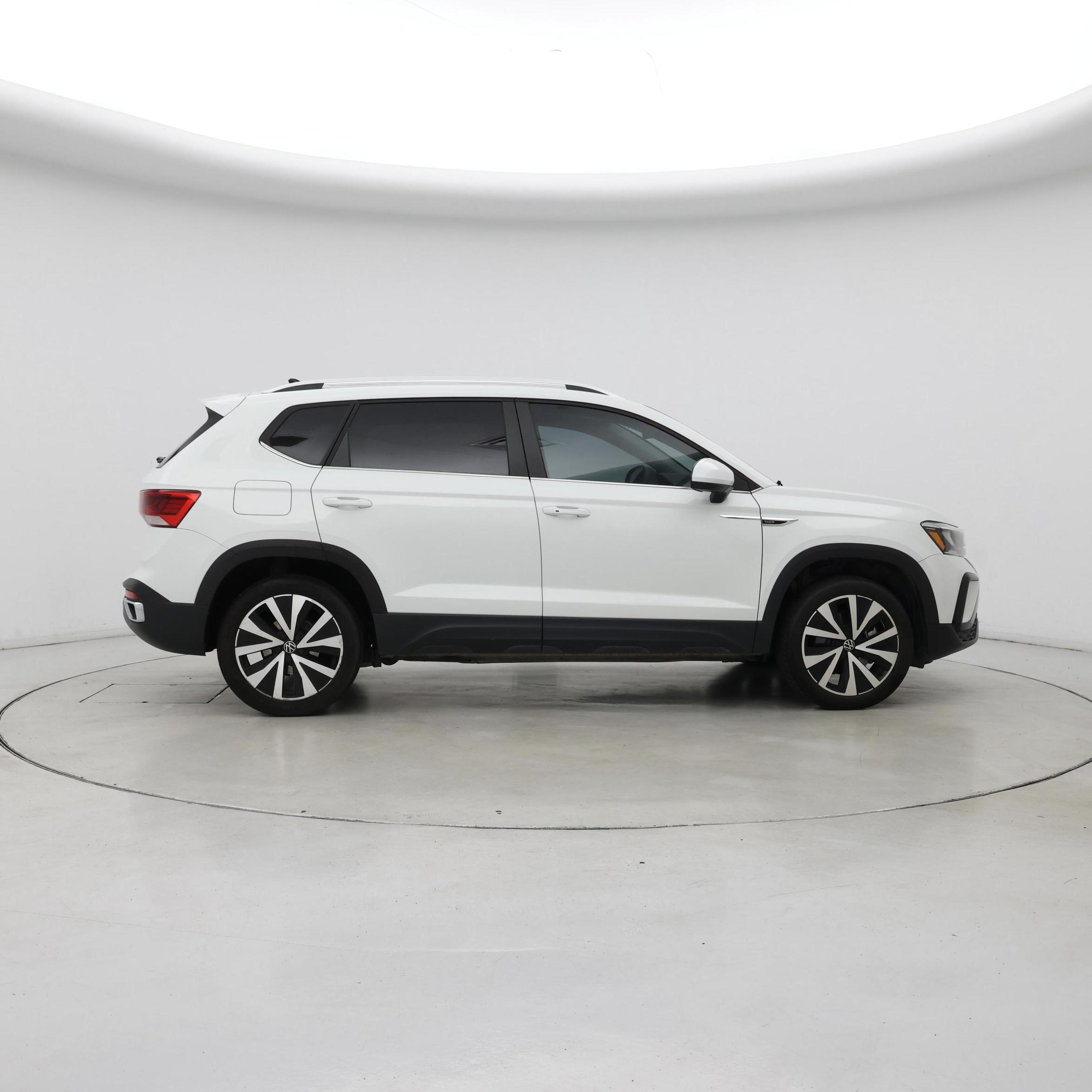 Thumbnail: 2023 Volkswagen Taos - 7