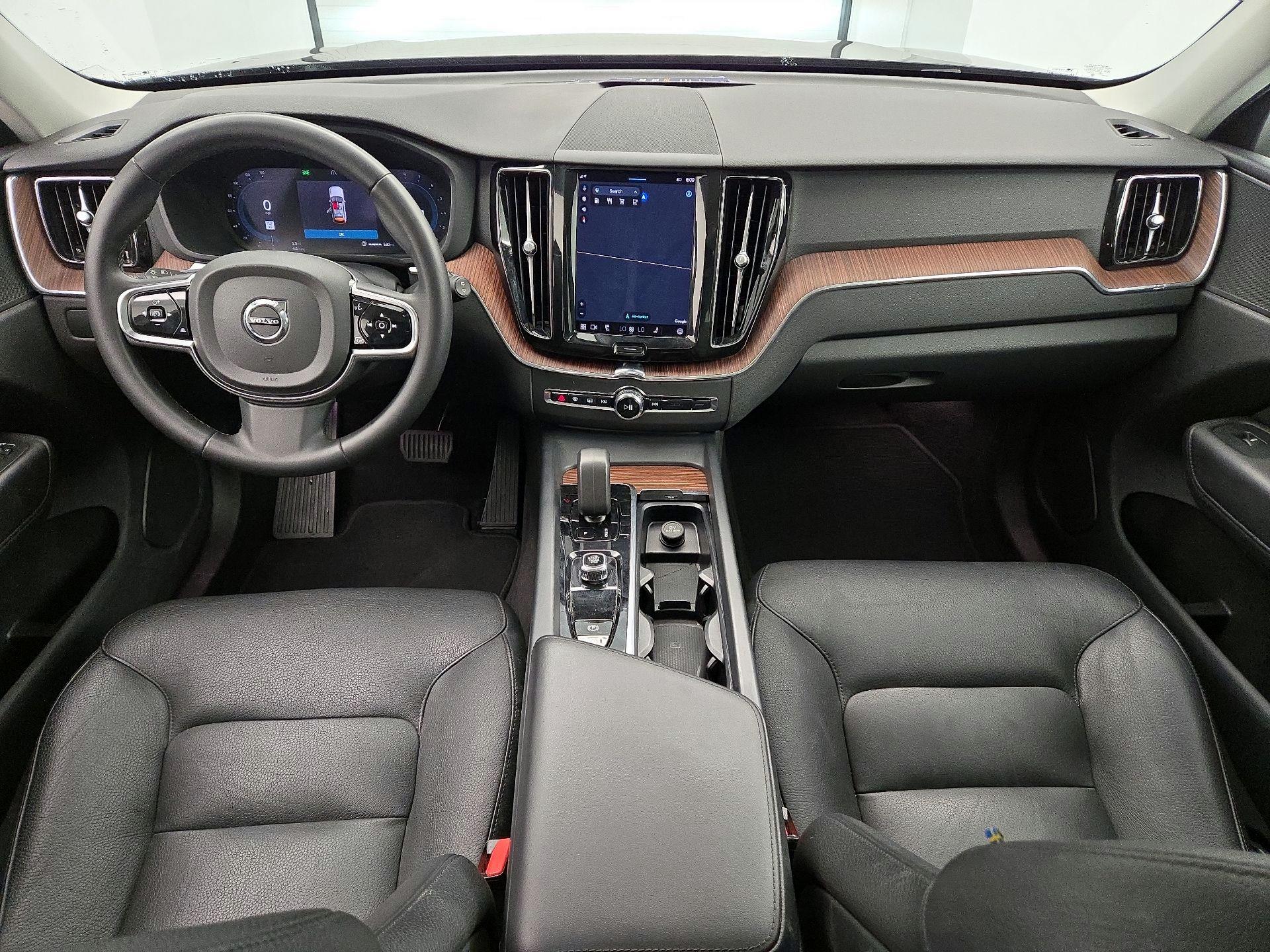 Thumbnail: 2023 Volvo XC60 - 9