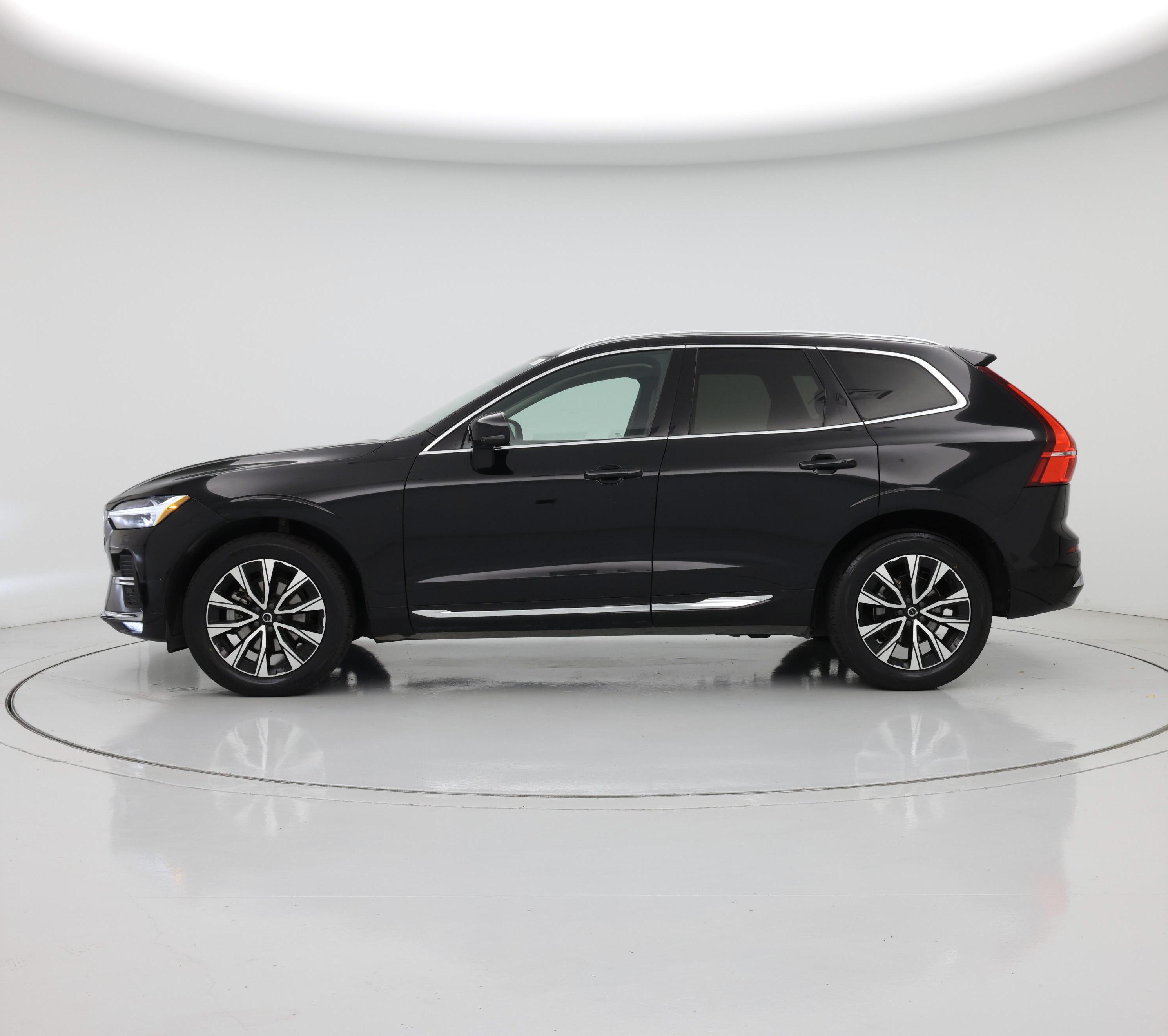 Thumbnail: 2023 Volvo XC60 - 3