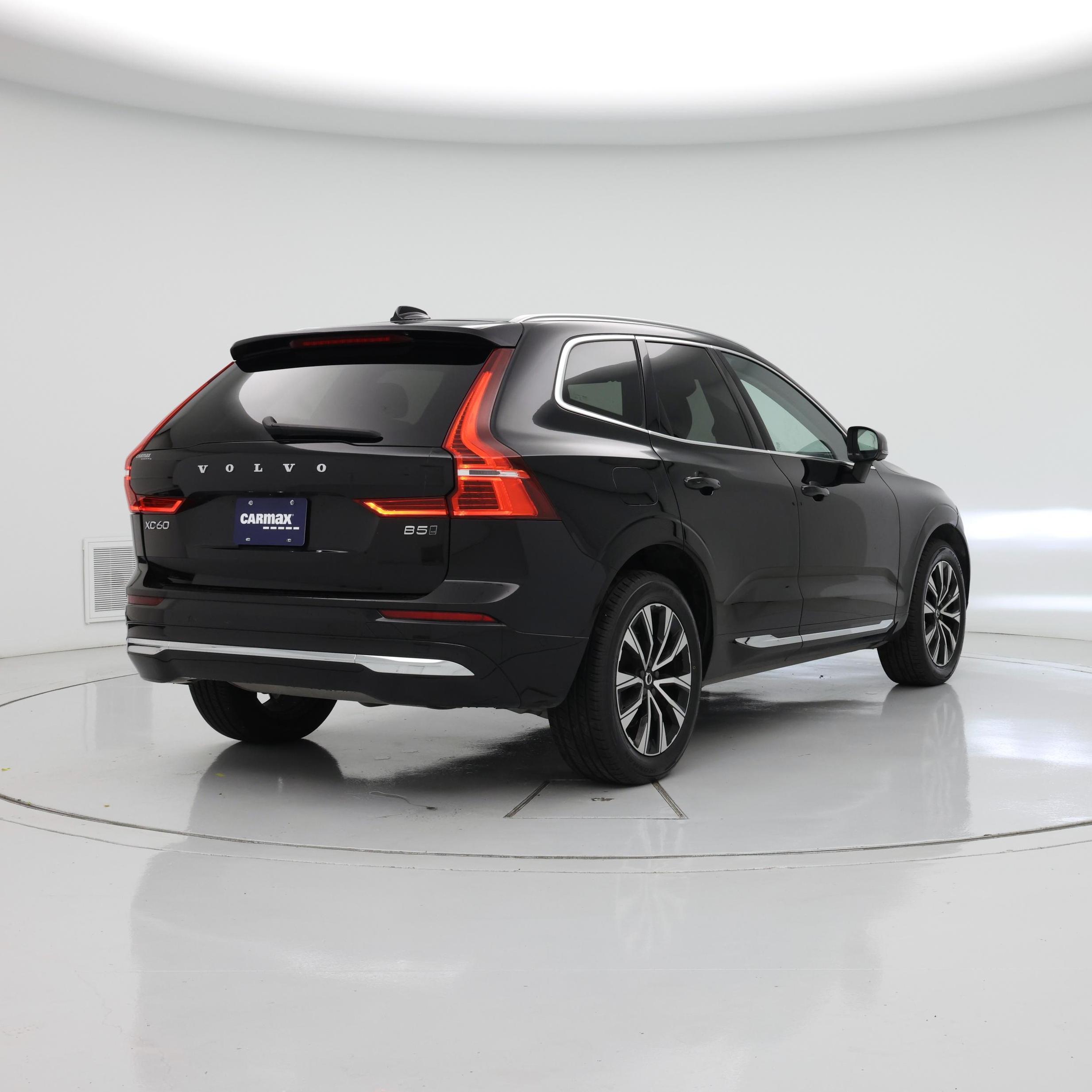 Thumbnail: 2023 Volvo XC60 - 8