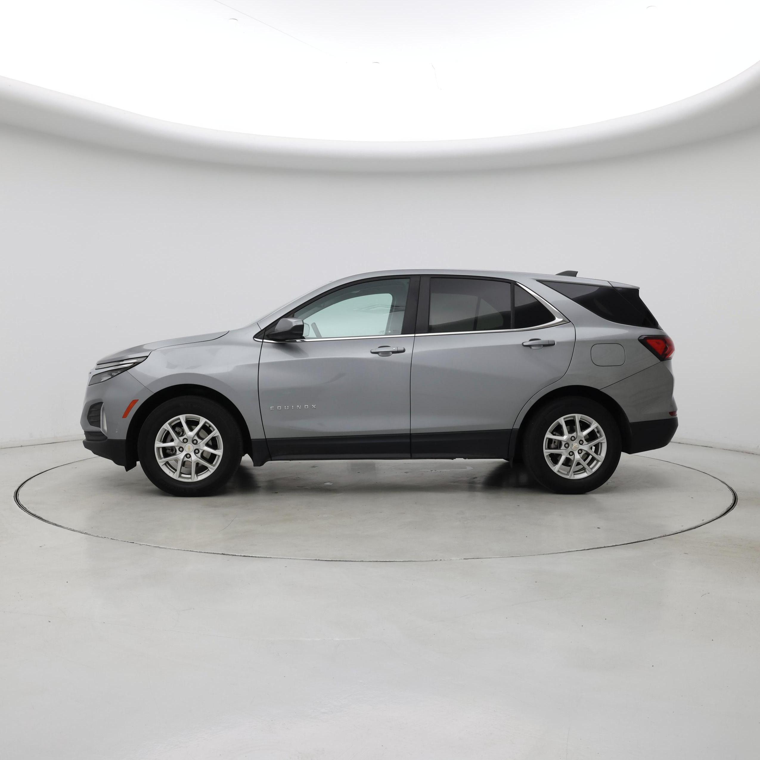 Thumbnail: 2023 Chevrolet Equinox - 3