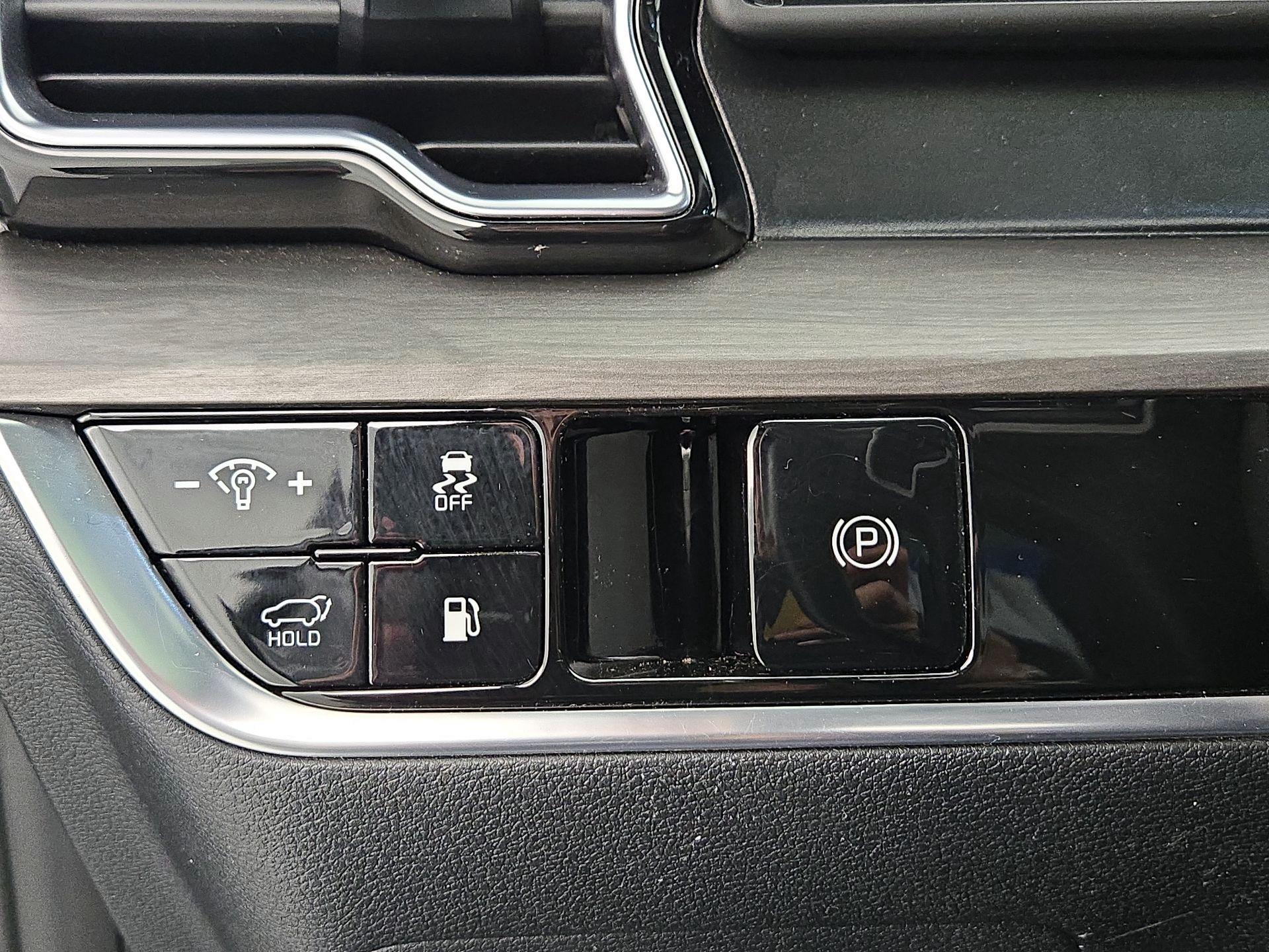 Thumbnail: 2023 Kia Sportage - 13