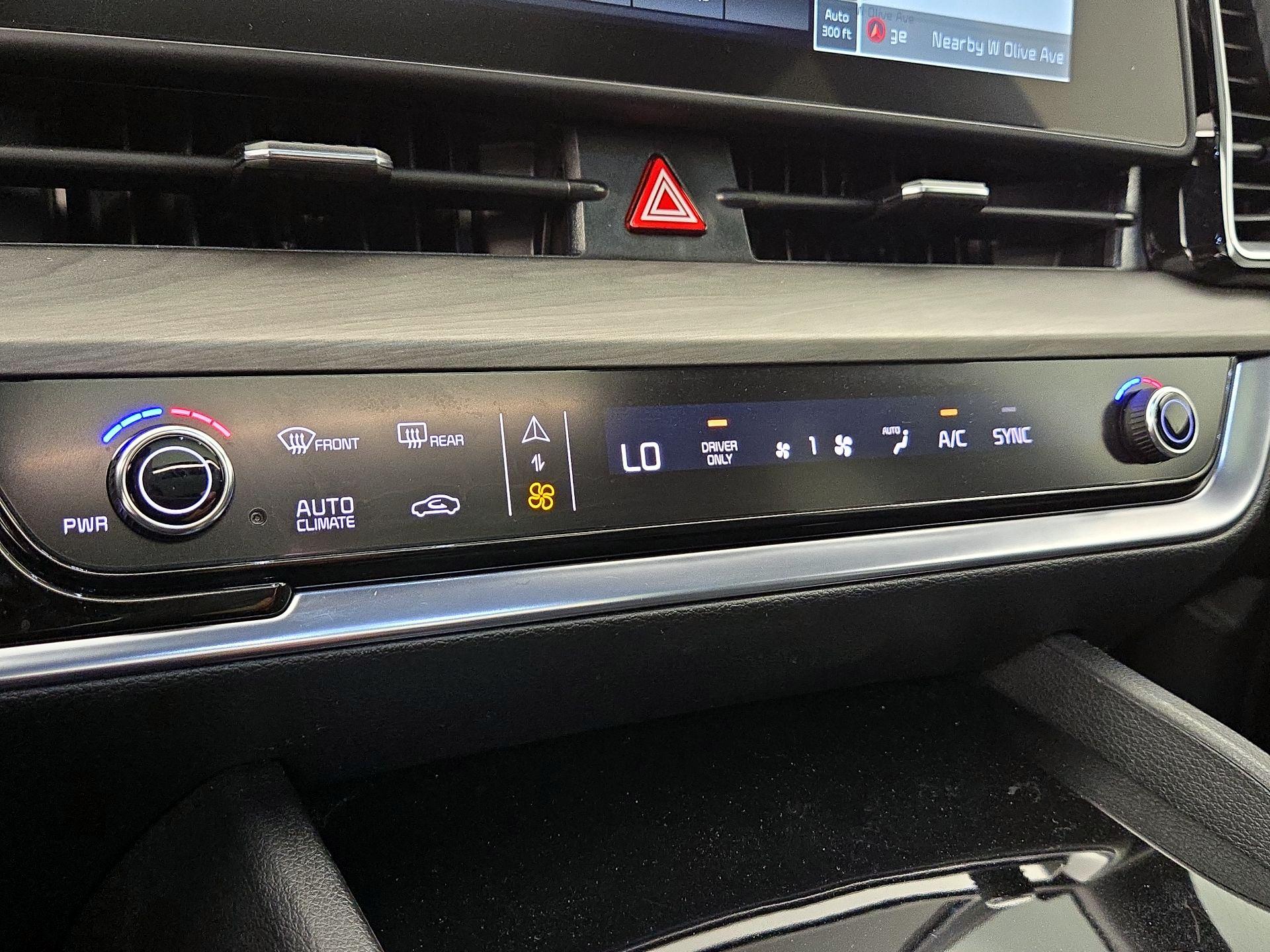 Thumbnail: 2023 Kia Sportage - 17