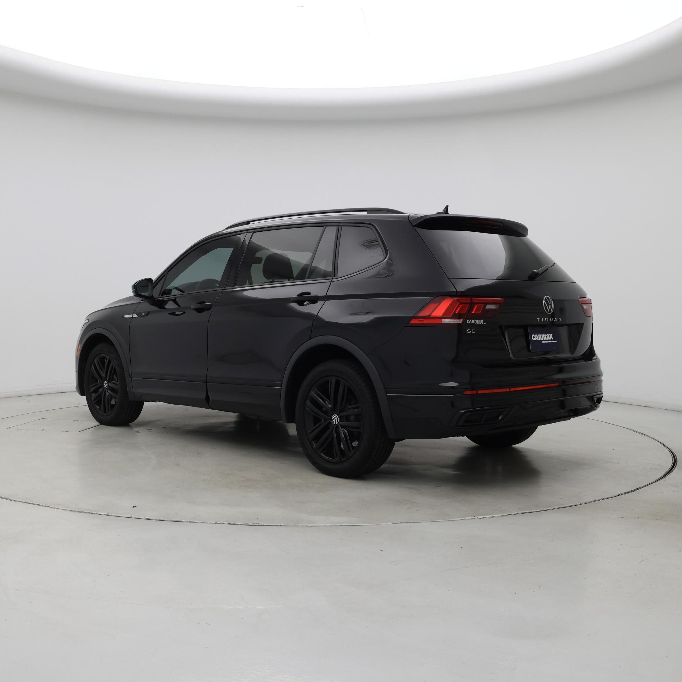 Thumbnail: 2022 Volkswagen Tiguan - 2