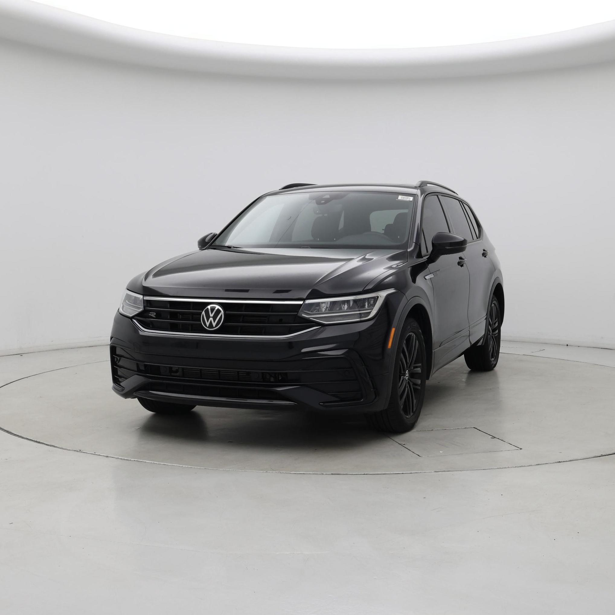 Thumbnail: 2022 Volkswagen Tiguan - 4