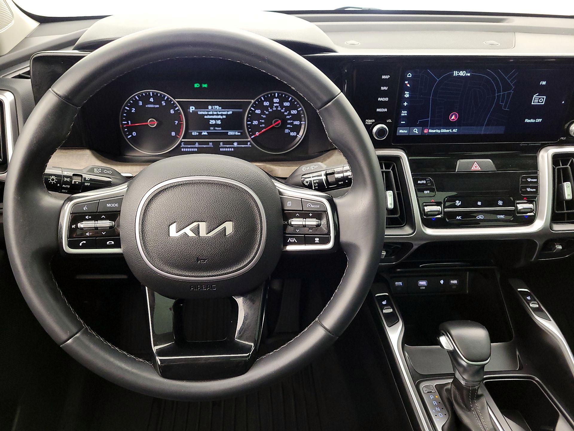 Thumbnail: 2023 Kia Sorento - 10