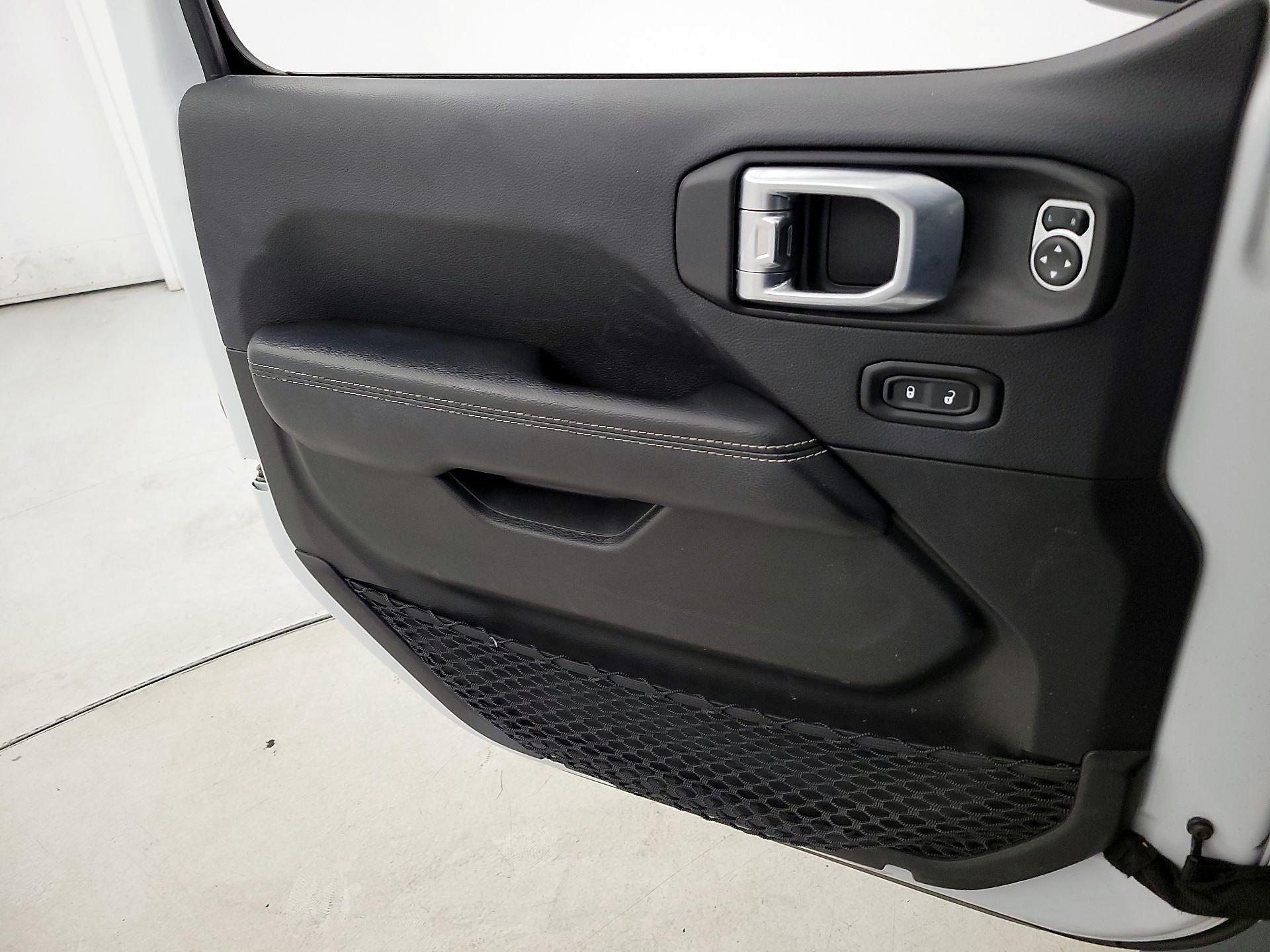 Thumbnail: 2022 Jeep Wrangler - 12