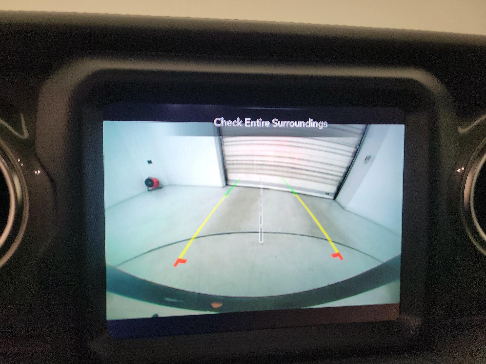 Thumbnail: 2022 Jeep Wrangler - 14