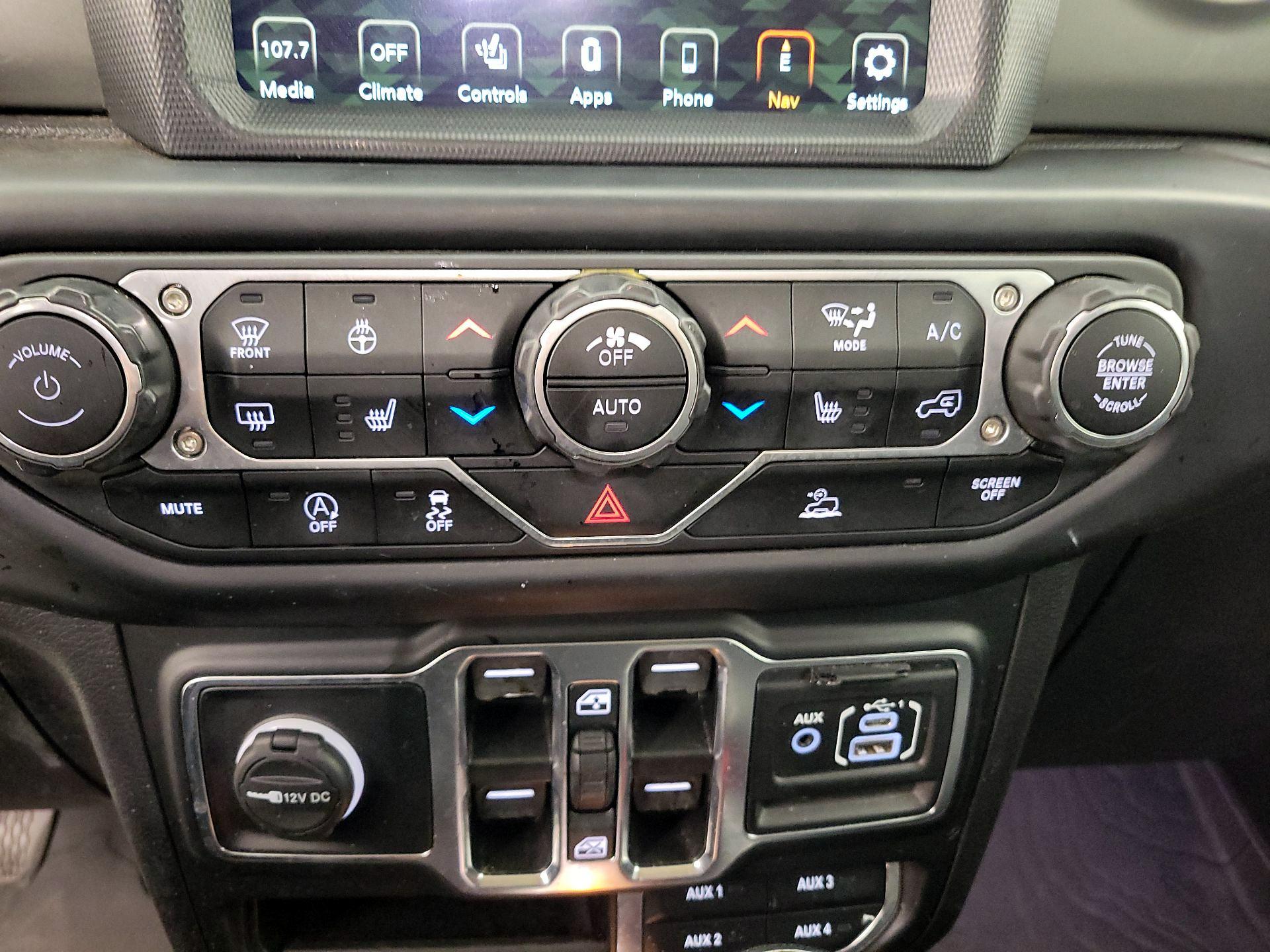 Thumbnail: 2022 Jeep Wrangler - 16