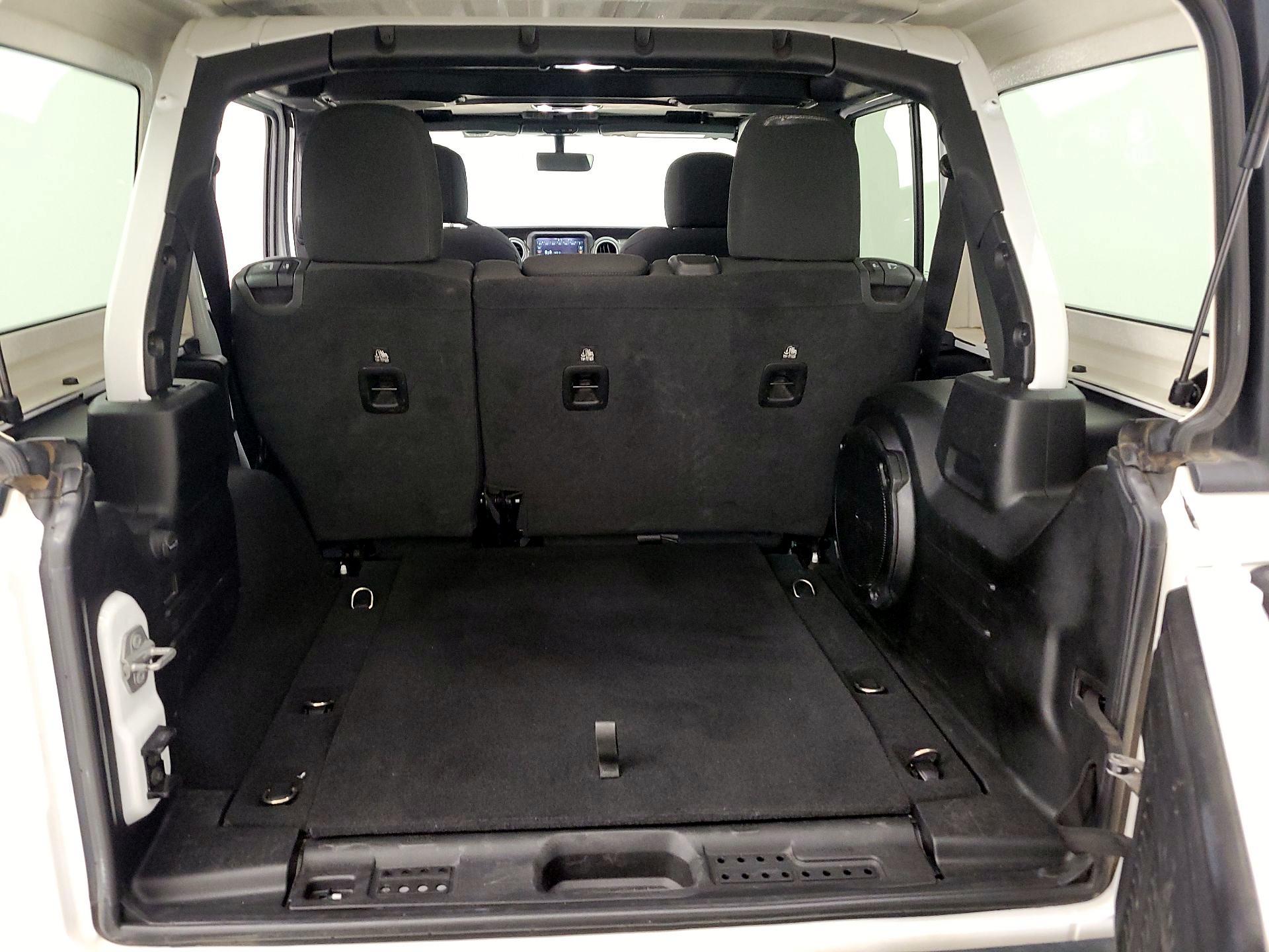 Thumbnail: 2022 Jeep Wrangler - 20