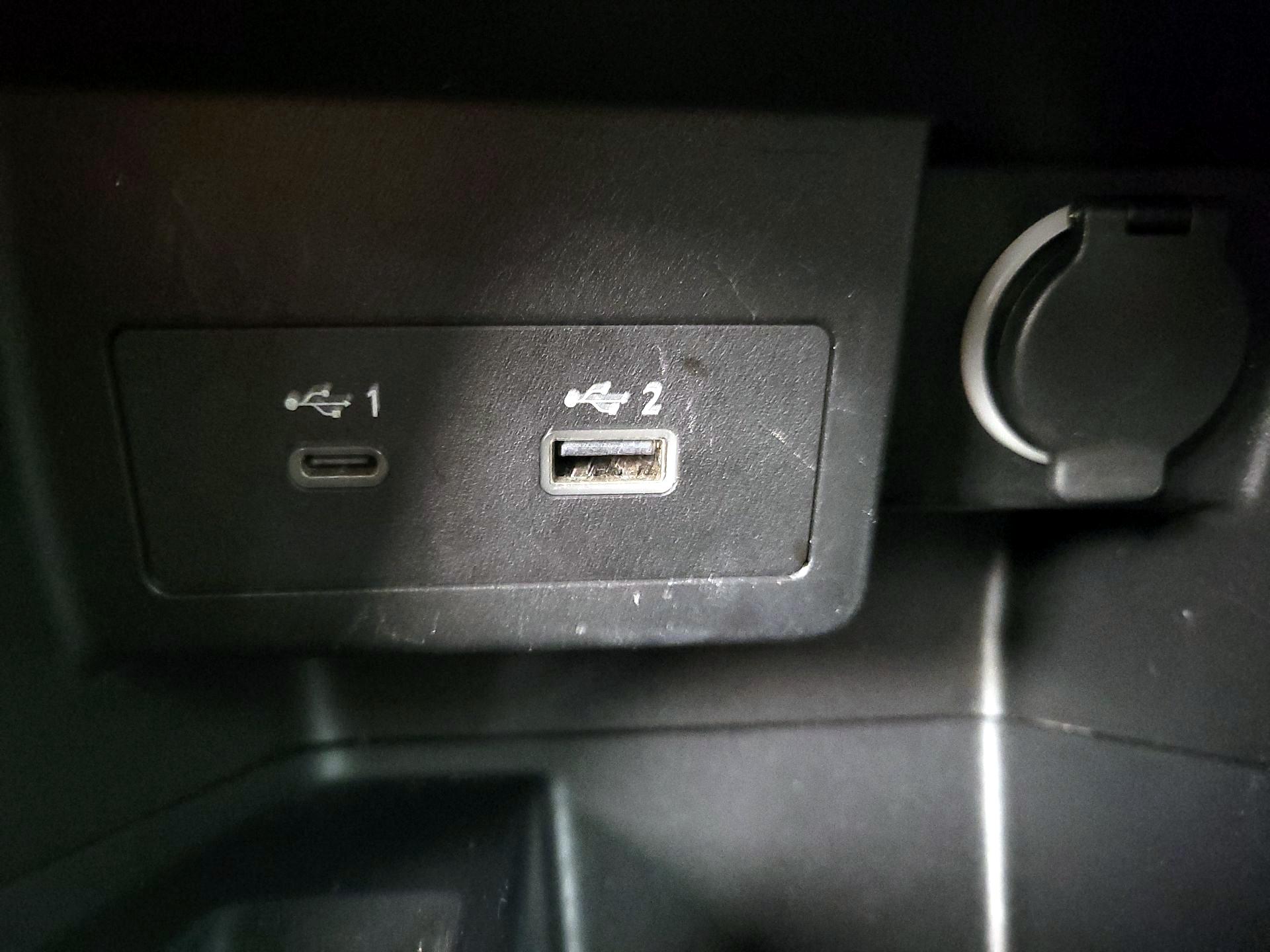 Thumbnail: 2021 Nissan Kicks - 18