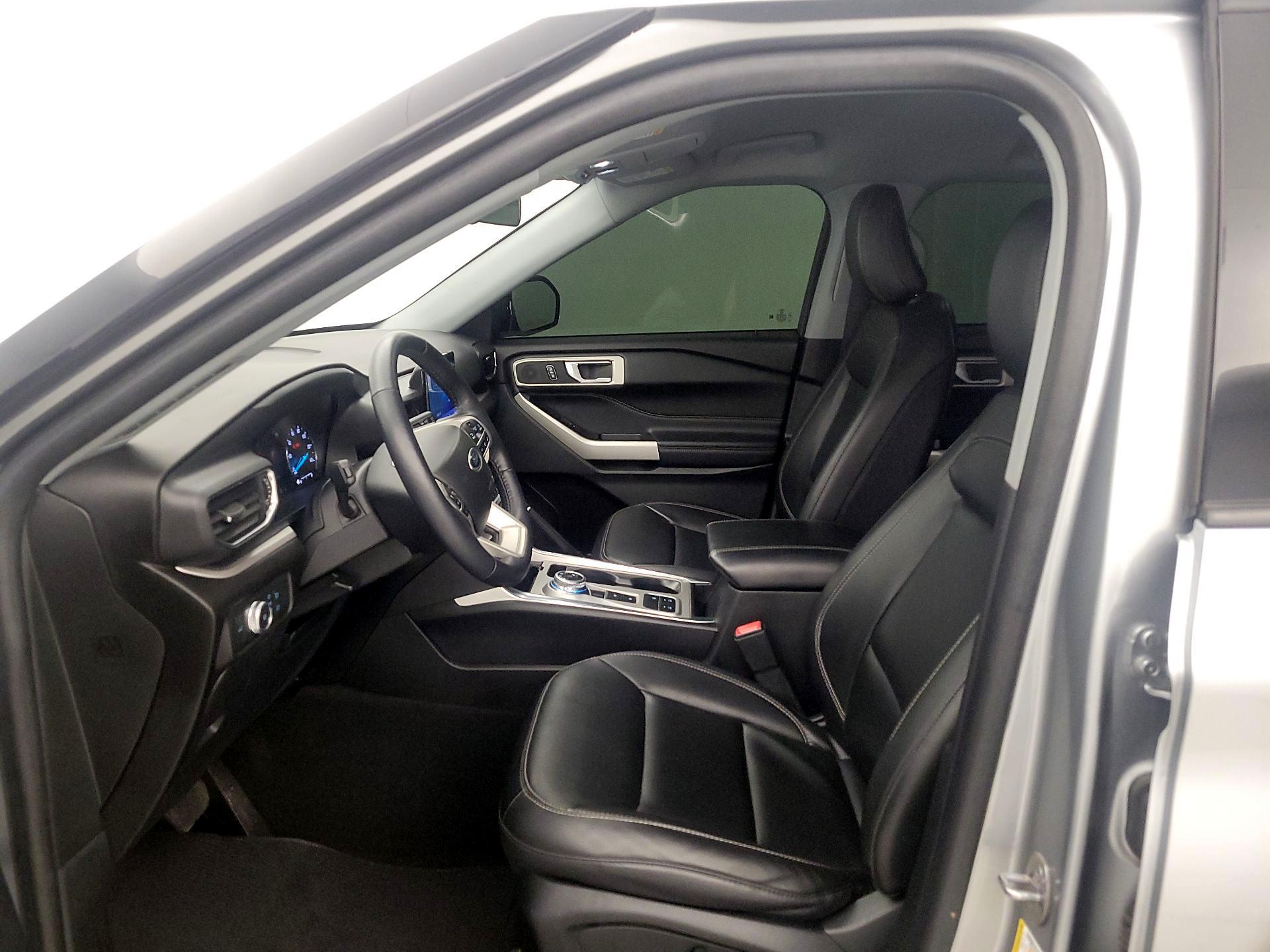 Thumbnail: 2022 Ford Explorer - 11