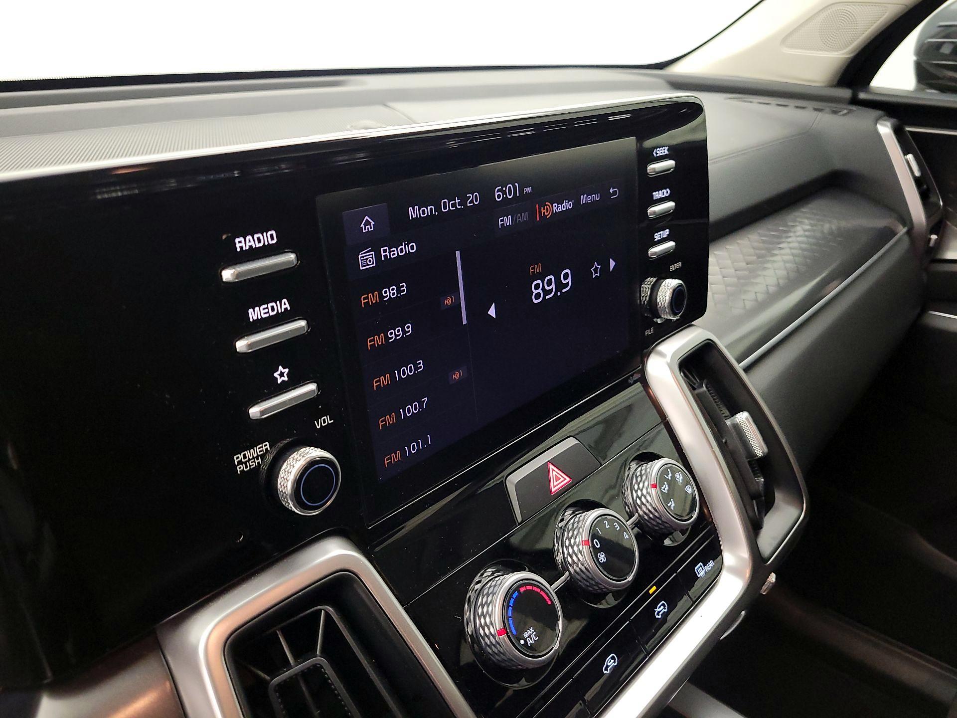 Thumbnail: 2023 Kia Sorento - 15