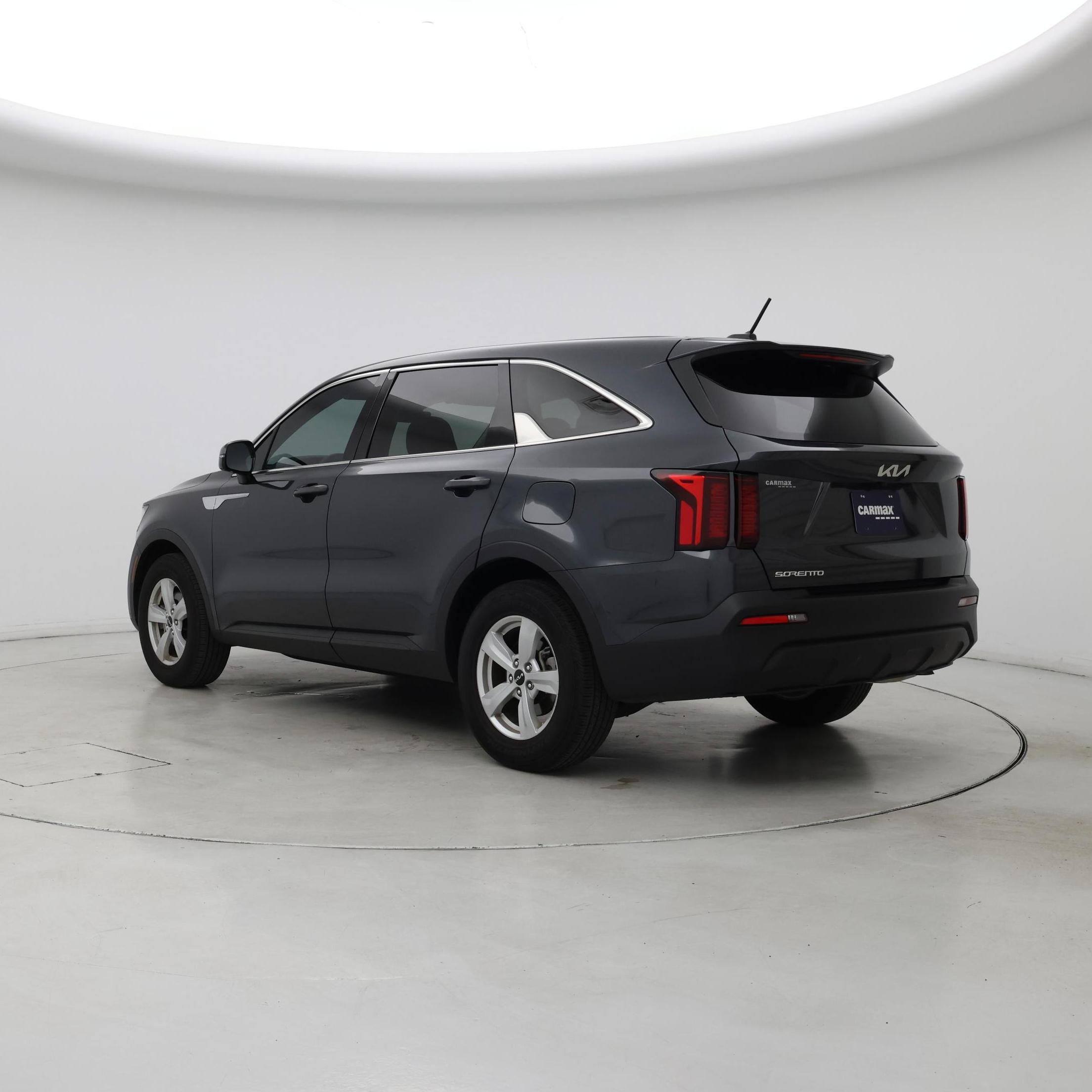 Thumbnail: 2023 Kia Sorento - 2