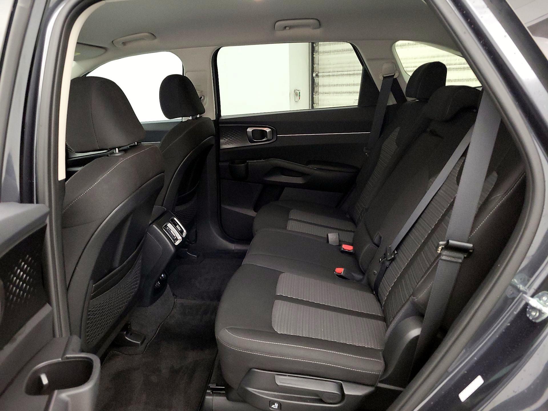 Thumbnail: 2023 Kia Sorento - 19