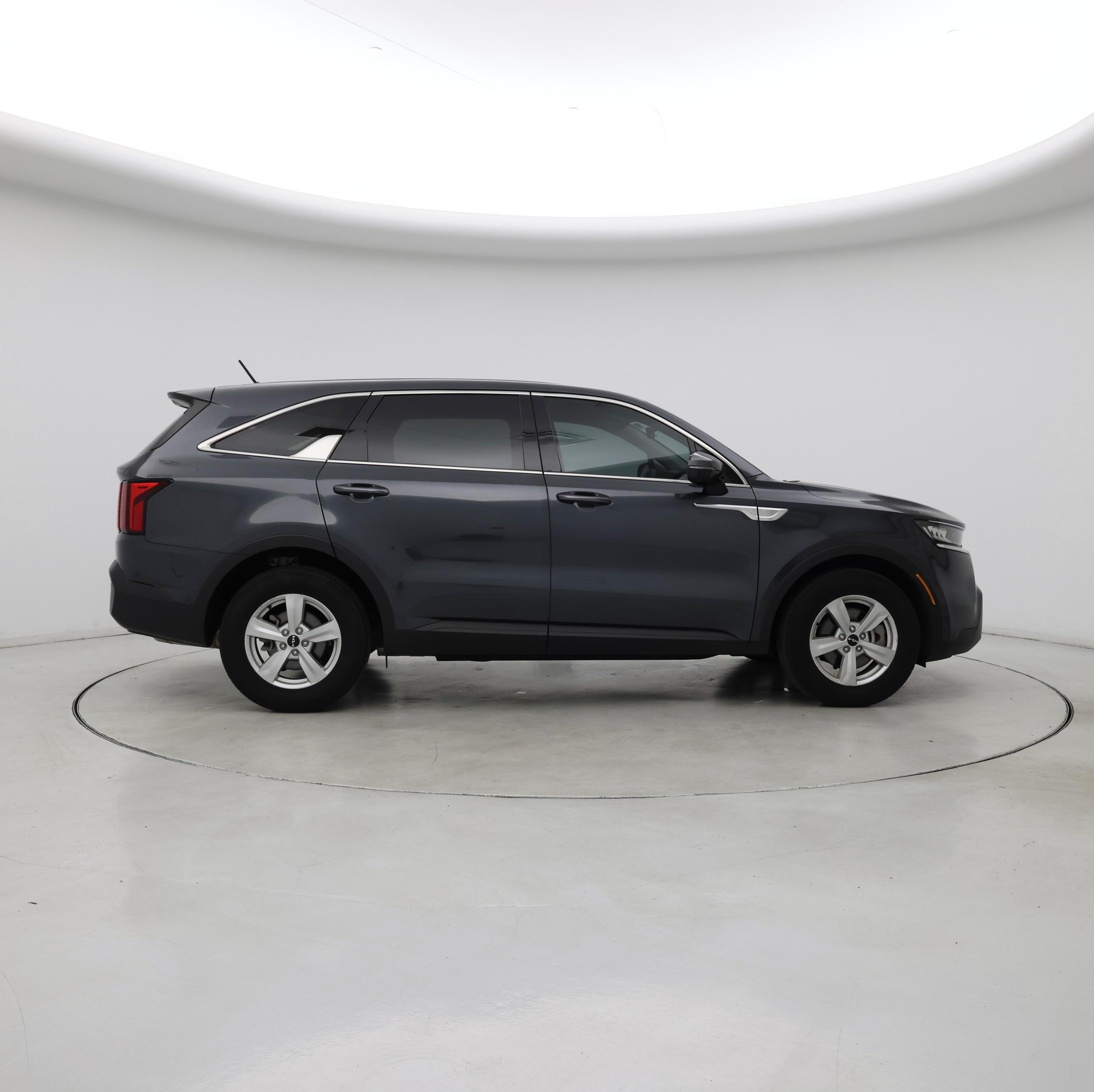 Thumbnail: 2023 Kia Sorento - 7