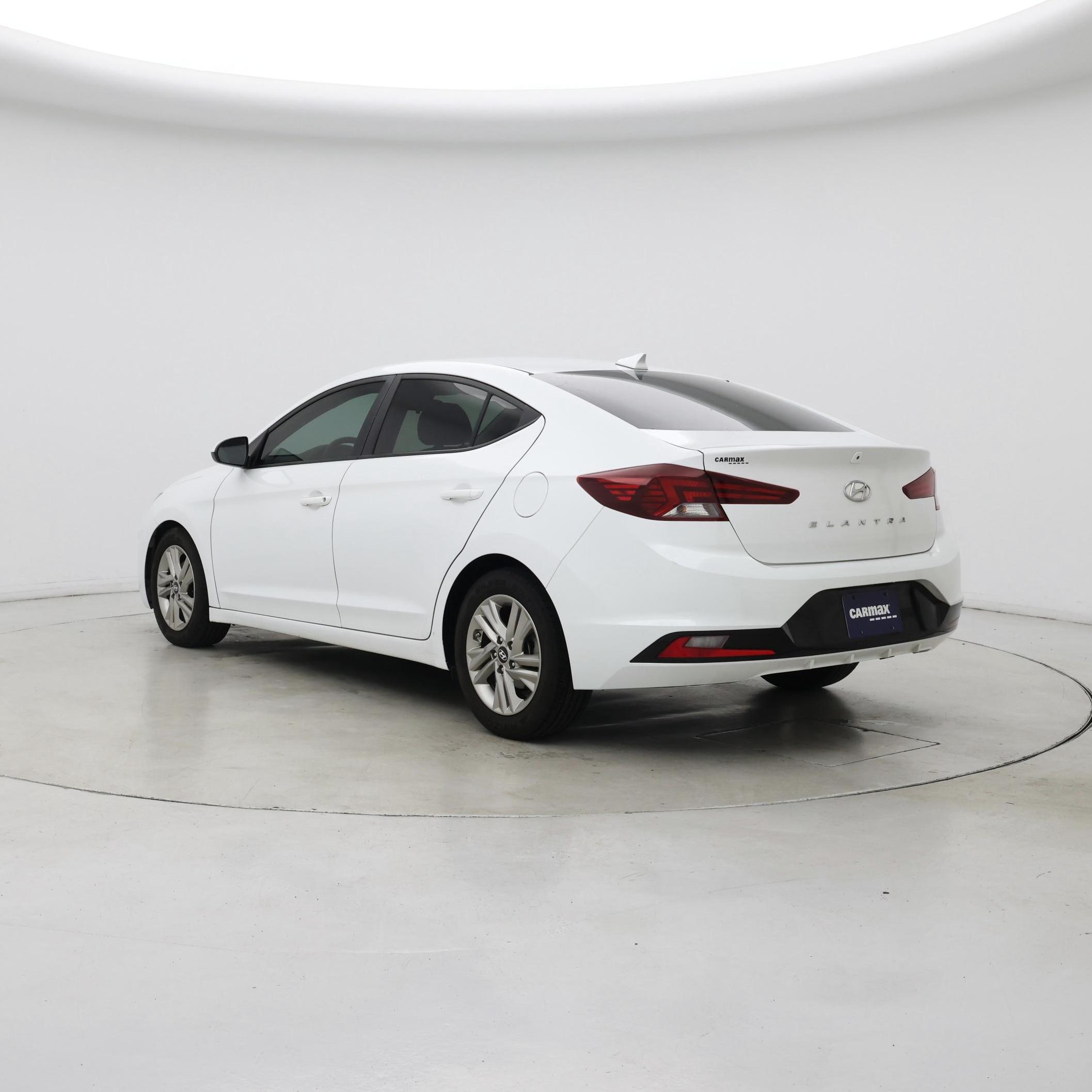 Thumbnail: 2019 Hyundai Elantra - 2