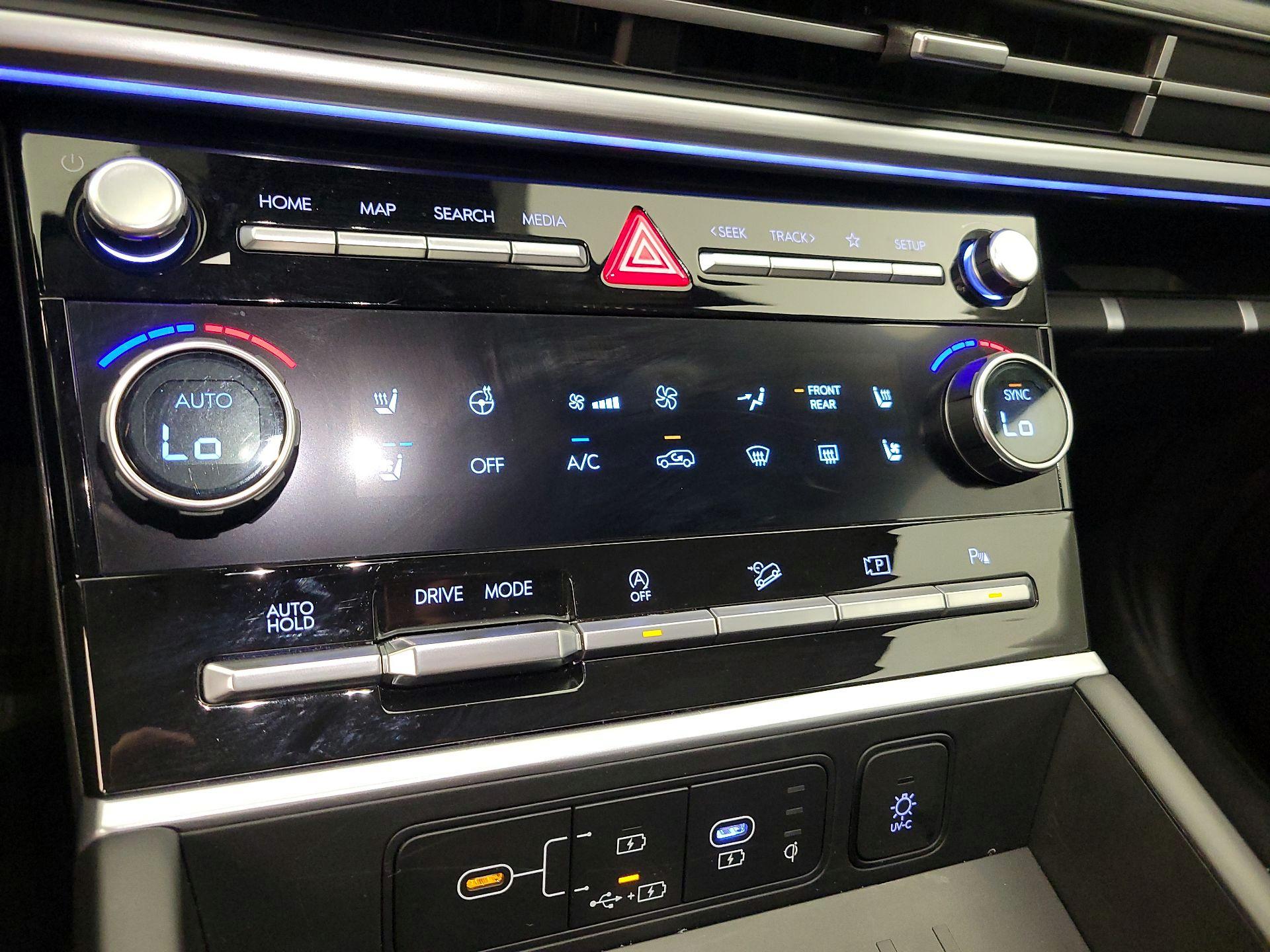 Thumbnail: 2024 Hyundai Santa Fe - 17