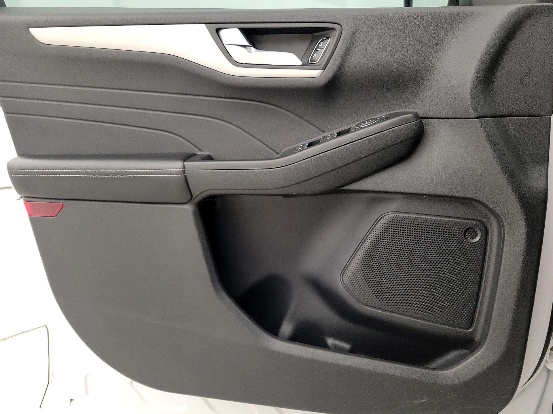 Thumbnail: 2021 Ford Escape - 12