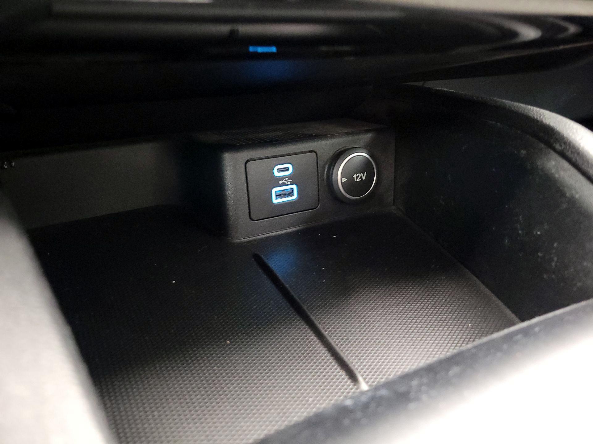 Thumbnail: 2021 Ford Escape - 18