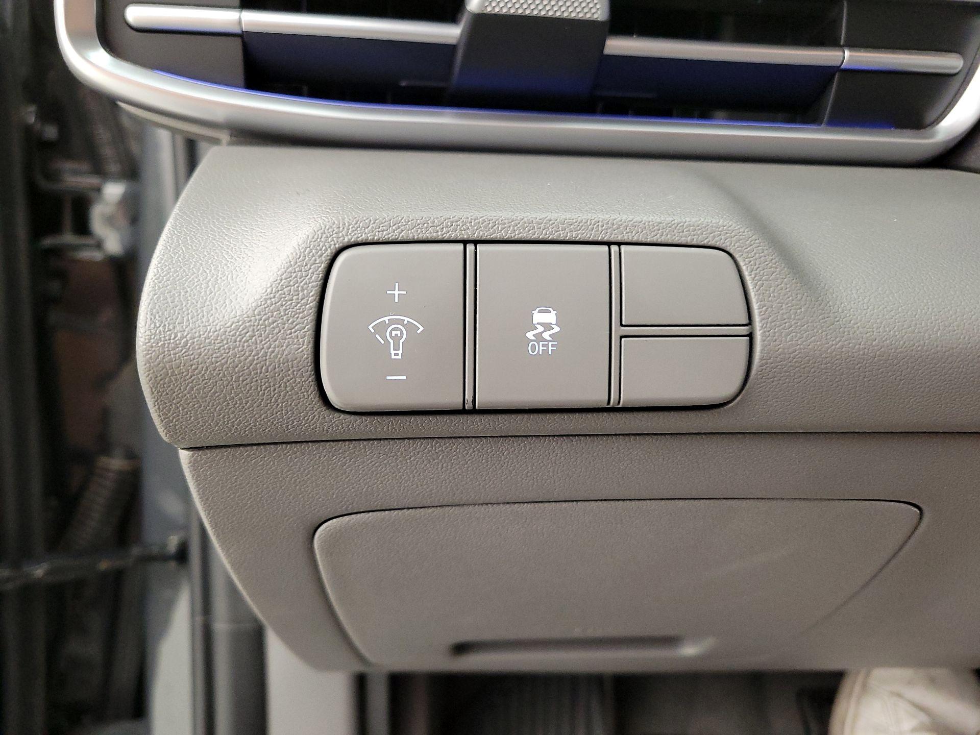 Thumbnail: 2024 Hyundai Elantra - 13