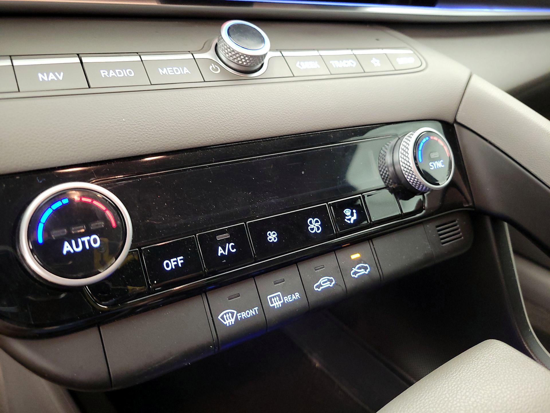 Thumbnail: 2024 Hyundai Elantra - 17