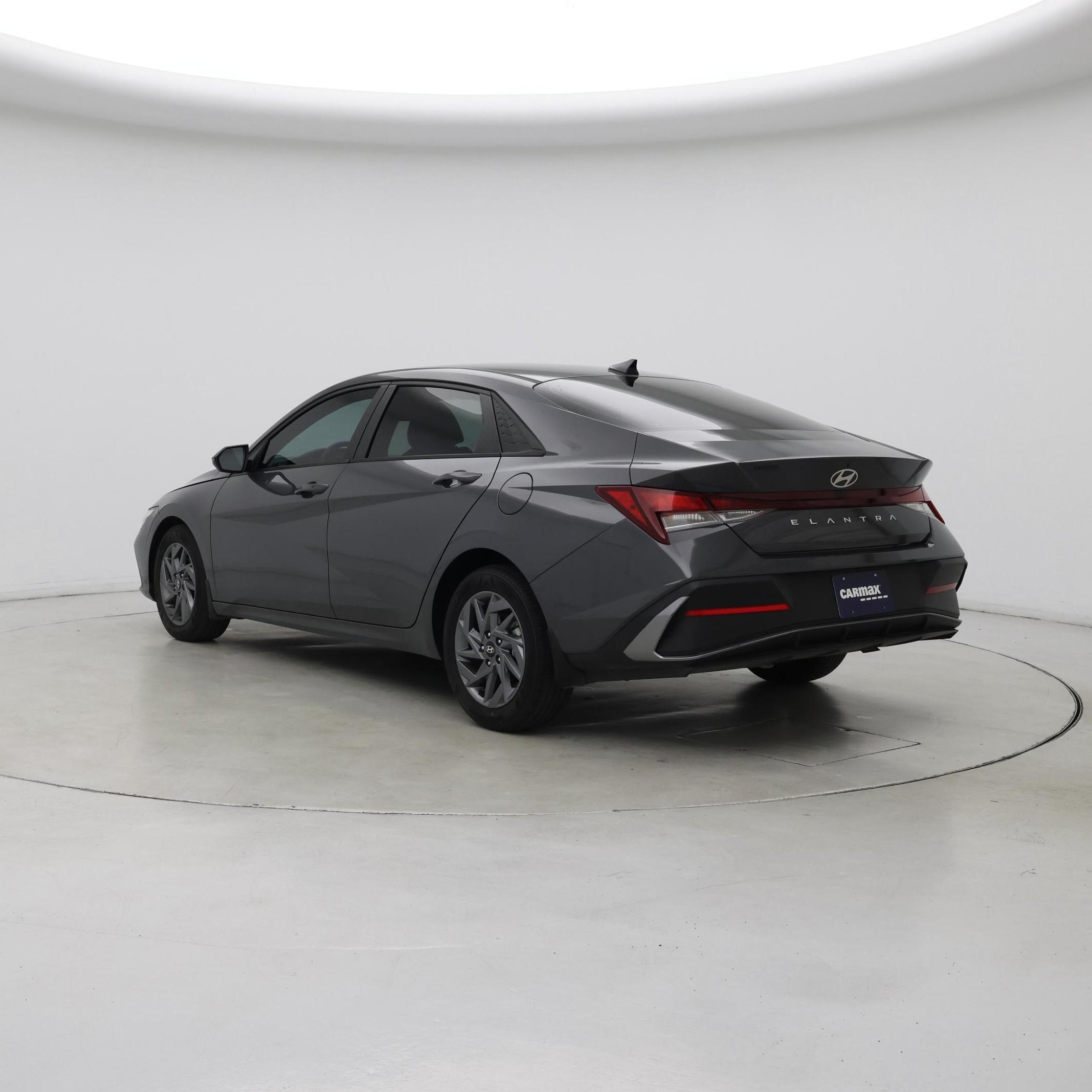 Thumbnail: 2024 Hyundai Elantra - 2