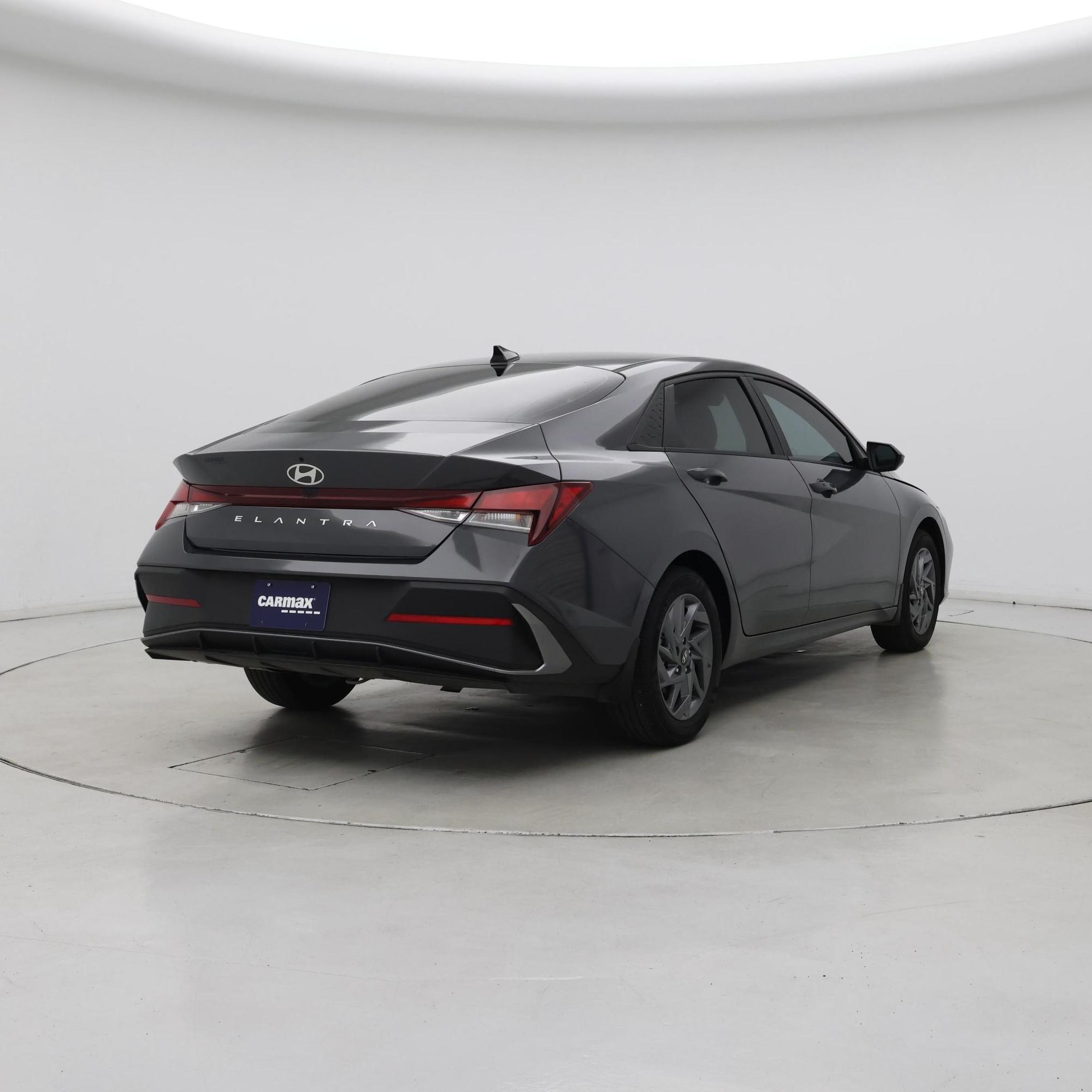 Thumbnail: 2024 Hyundai Elantra - 8