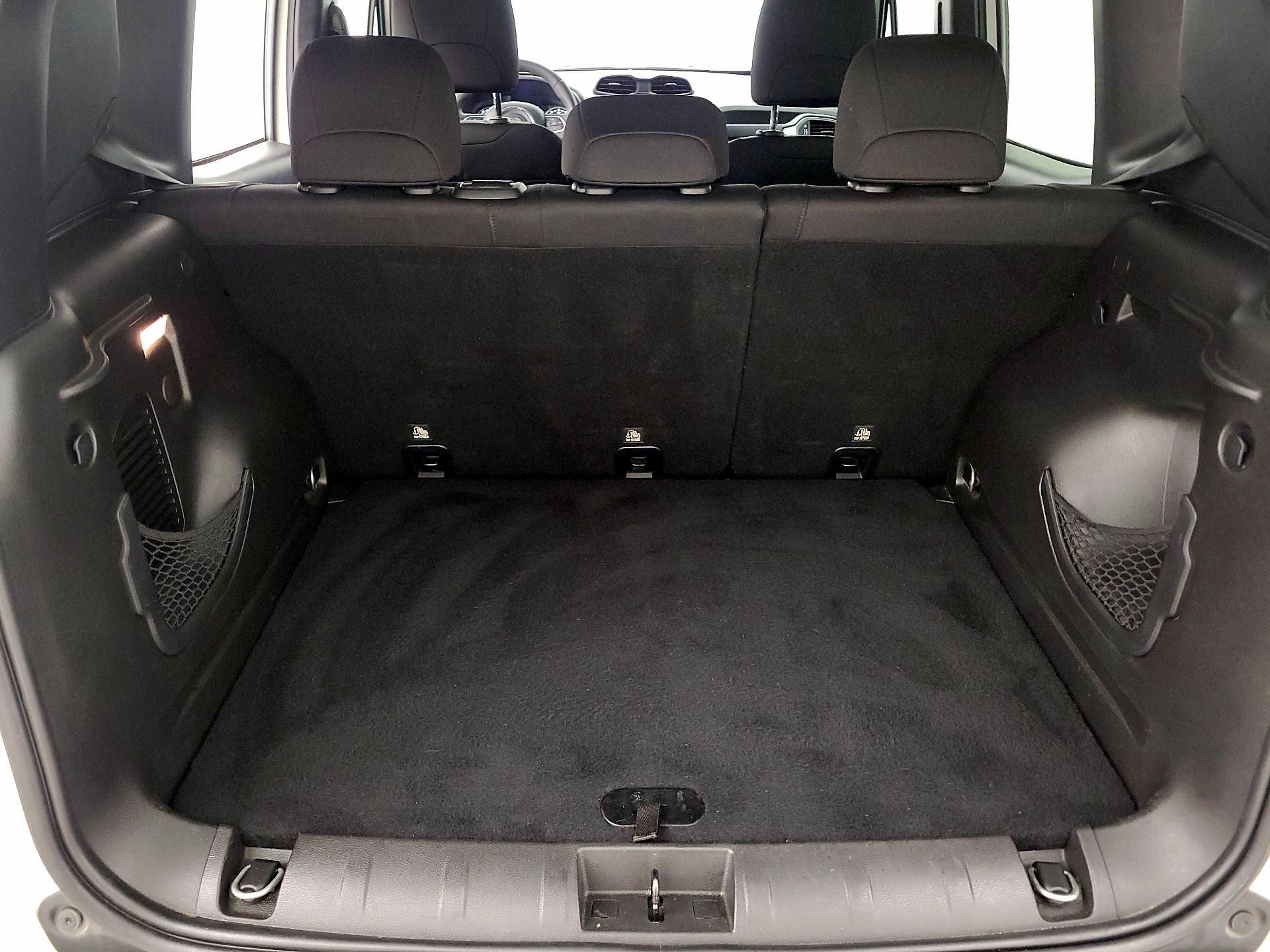 Thumbnail: 2018 Jeep Renegade - 20