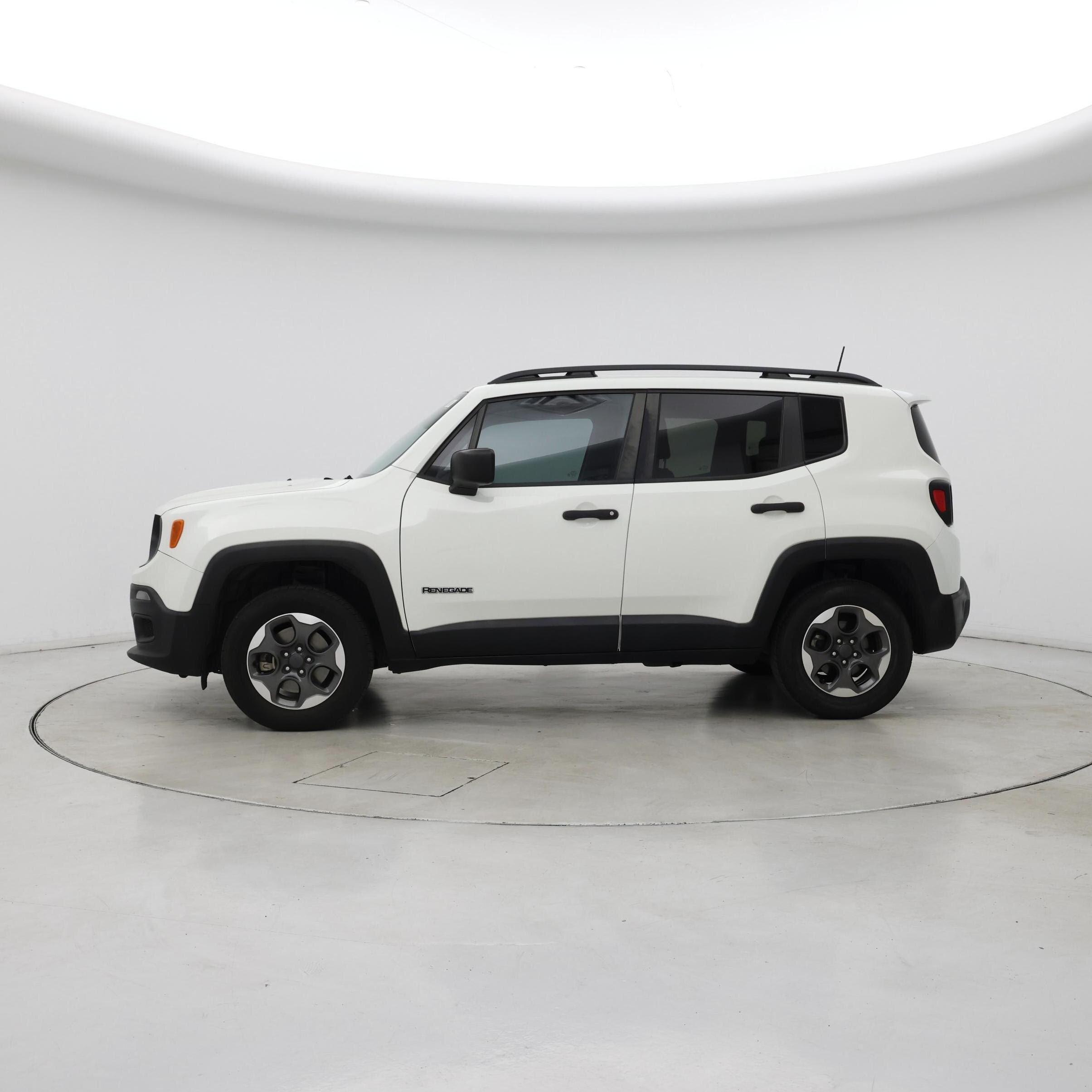 Thumbnail: 2018 Jeep Renegade - 3