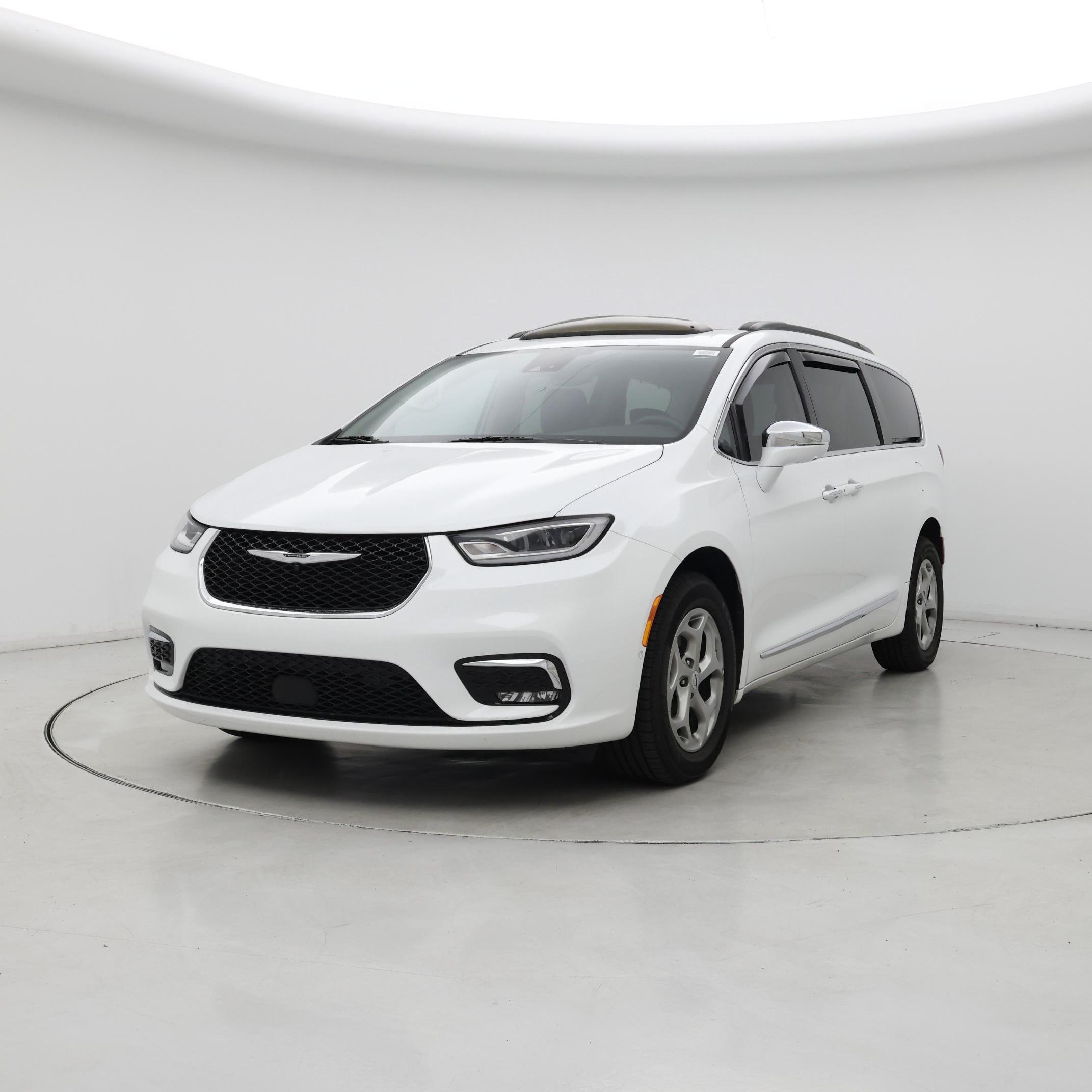 Thumbnail: 2022 Chrysler Pacifica - 4