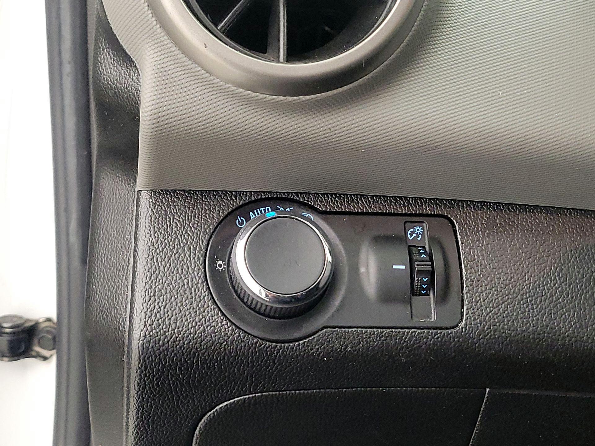 Thumbnail: 2015 Chevrolet Sonic - 13