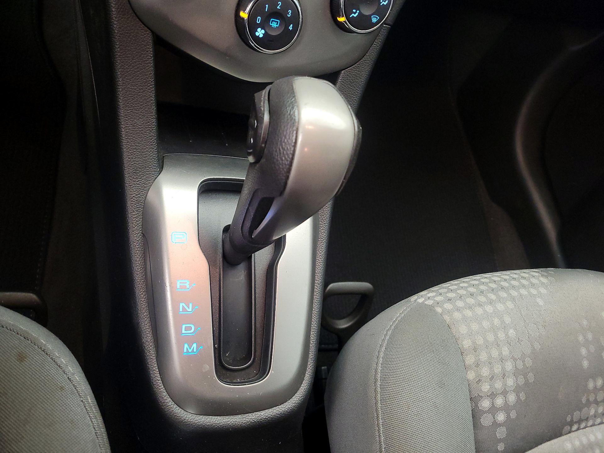 Thumbnail: 2015 Chevrolet Sonic - 16