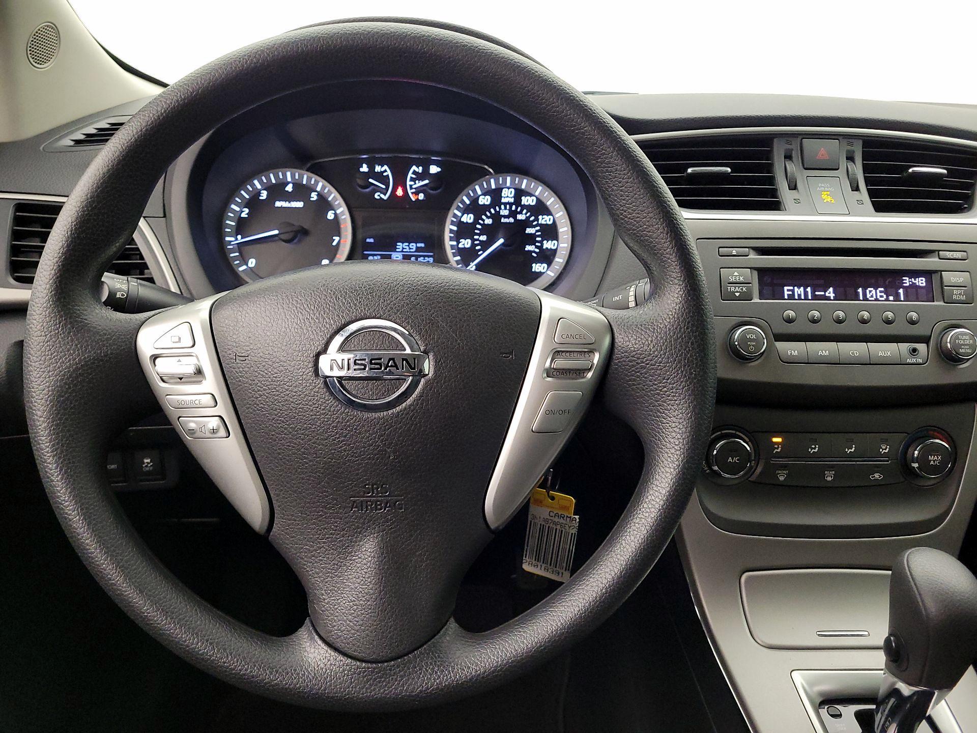 Thumbnail: 2014 Nissan Sentra - 10