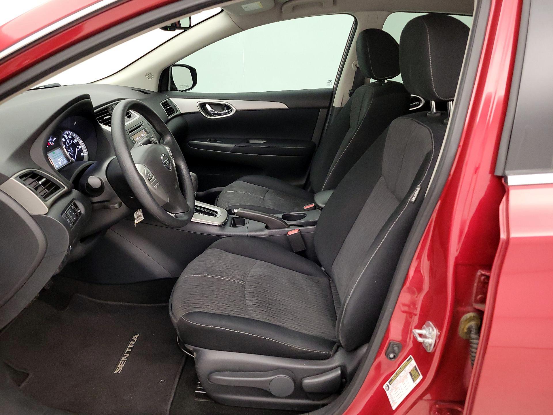 Thumbnail: 2014 Nissan Sentra - 11