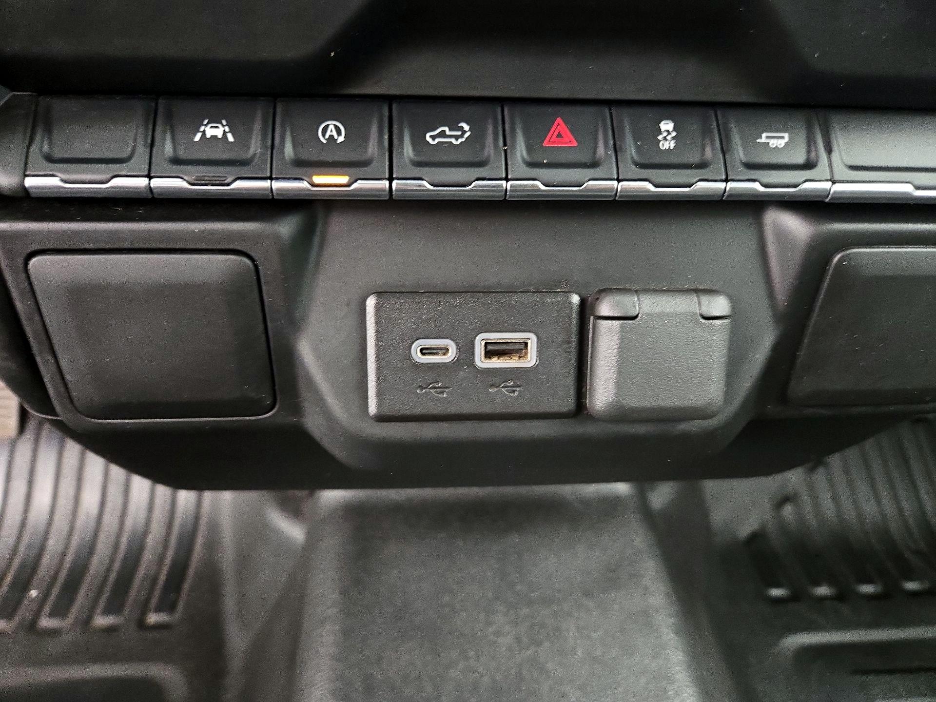 Thumbnail: 2024 Chevrolet Silverado 1500 - 18